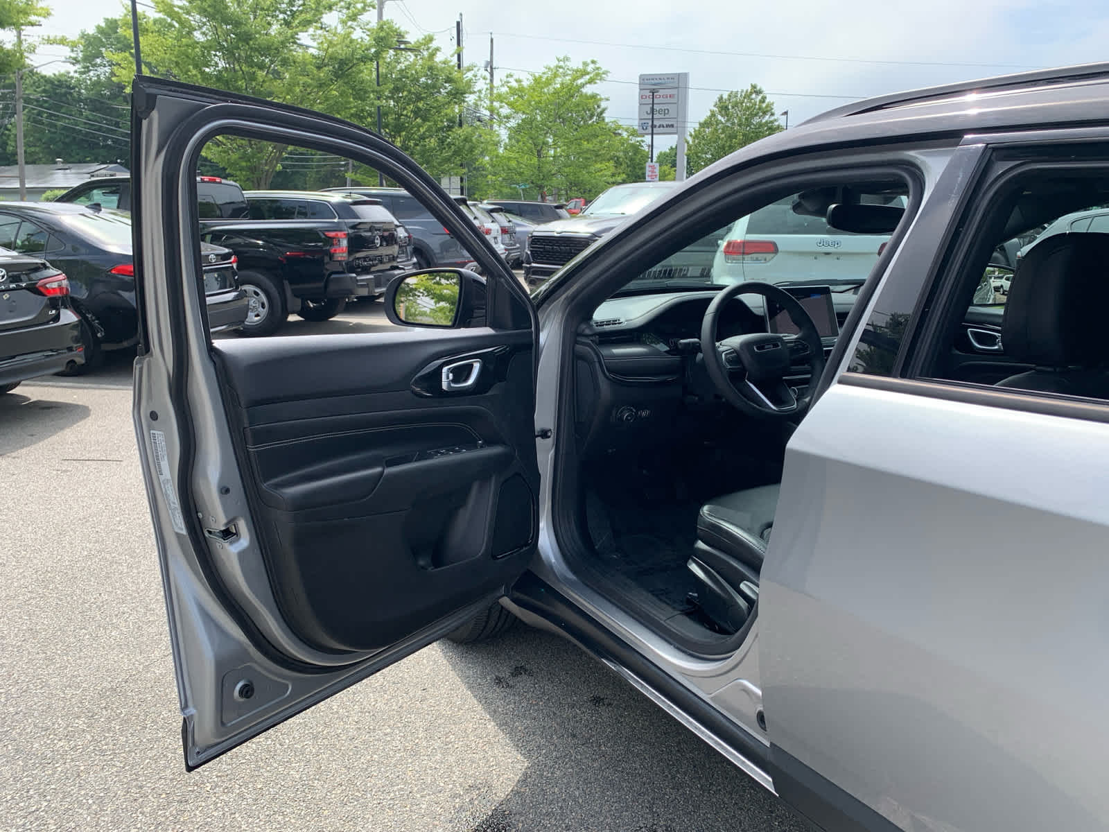 used 2022 Jeep Compass car, priced at $24,800