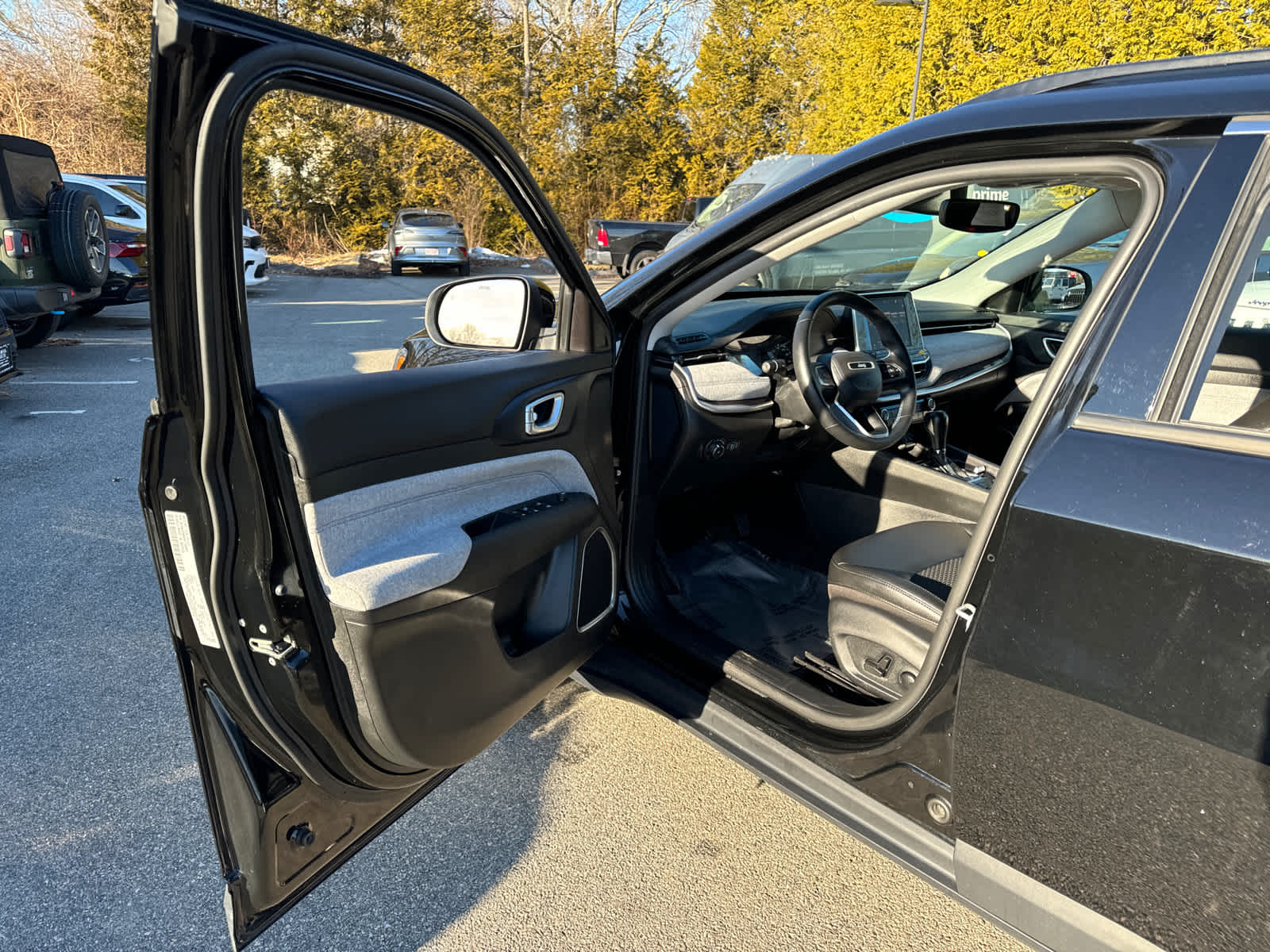 used 2022 Jeep Compass car, priced at $22,553