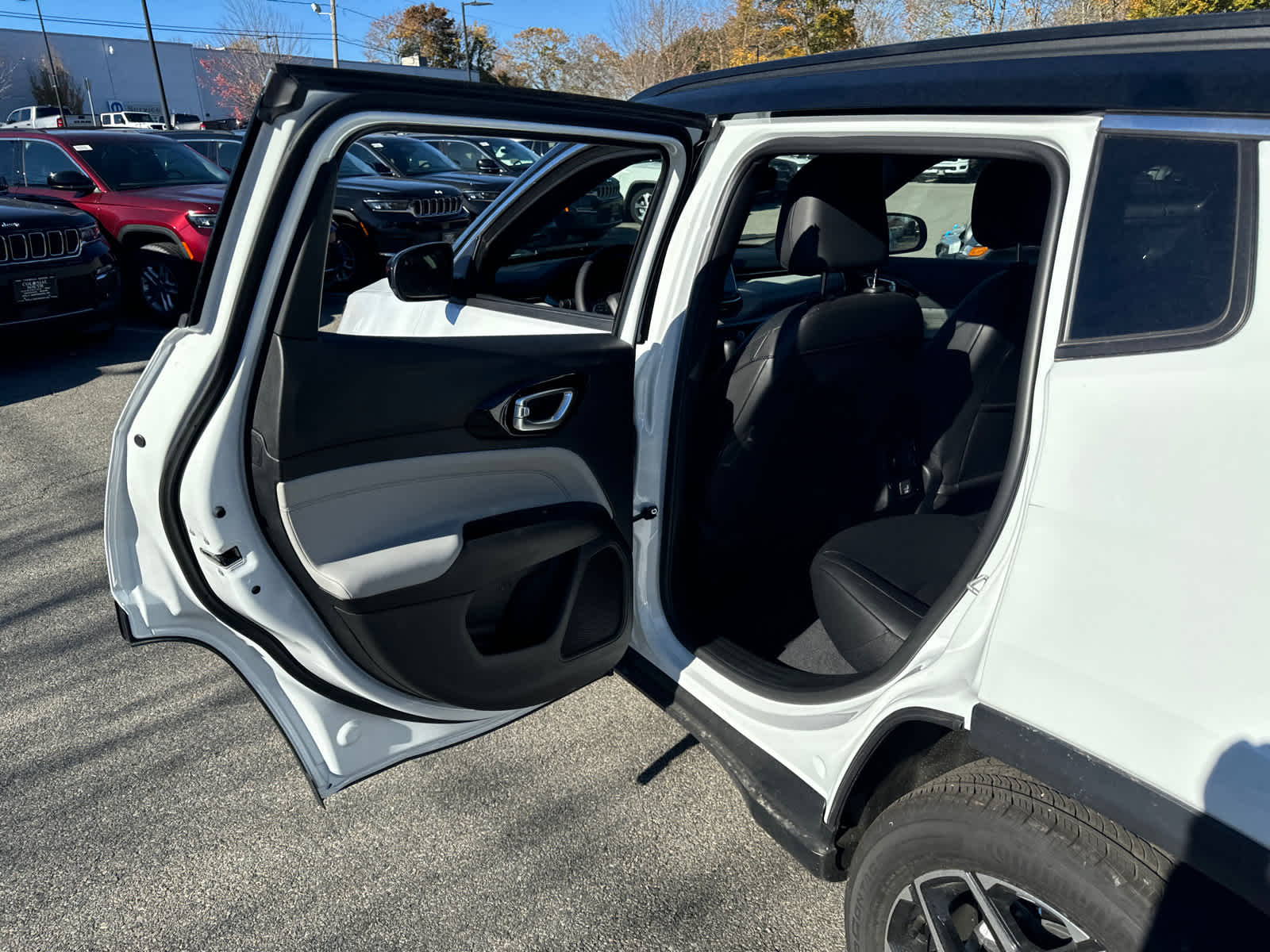 new 2025 Jeep Compass car, priced at $28,698