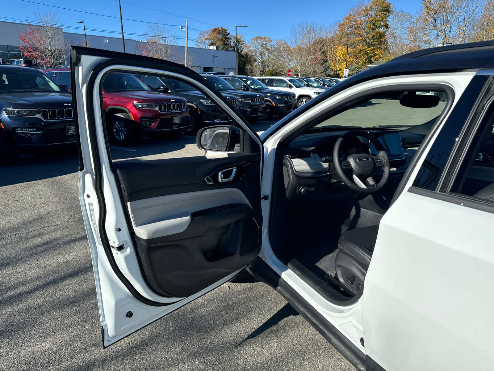 new 2025 Jeep Compass car, priced at $28,698