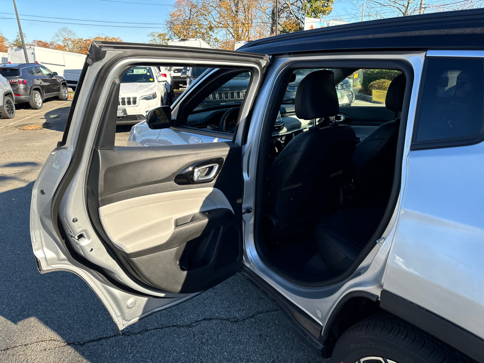 new 2025 Jeep Compass car, priced at $30,782