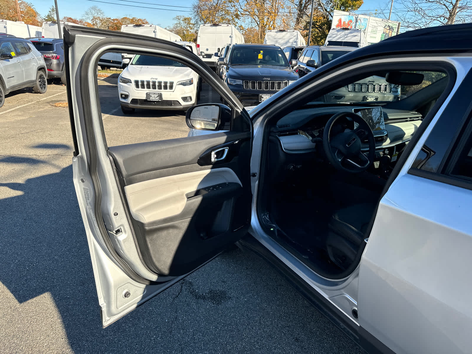 new 2025 Jeep Compass car, priced at $30,782