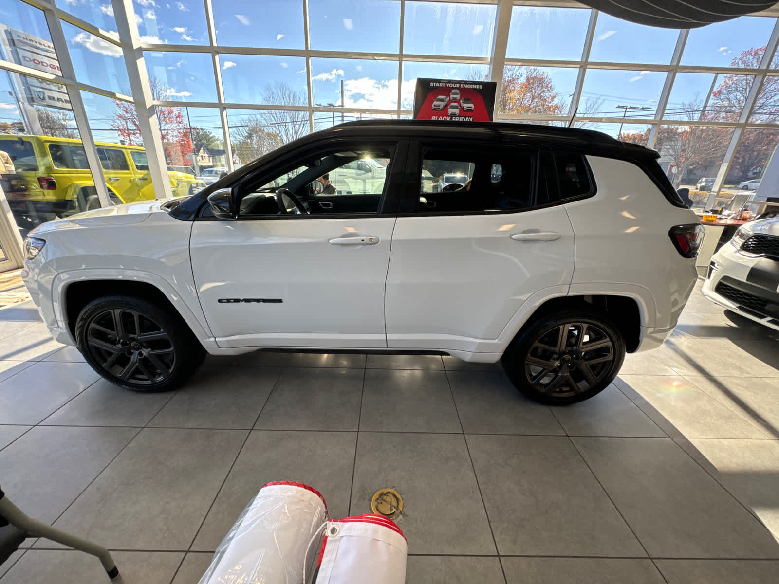 new 2025 Jeep Compass car, priced at $33,050