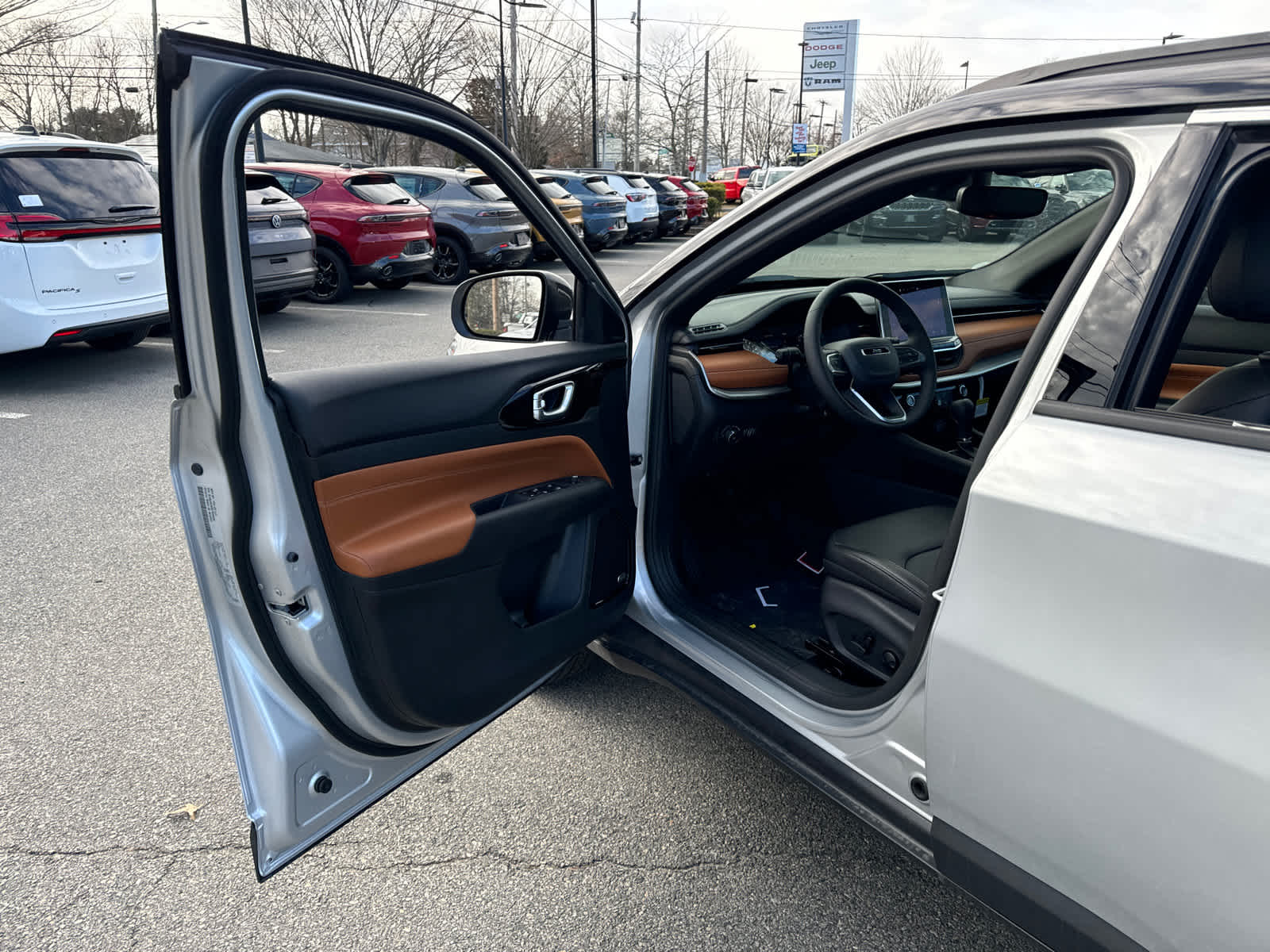 new 2025 Jeep Compass car, priced at $34,259