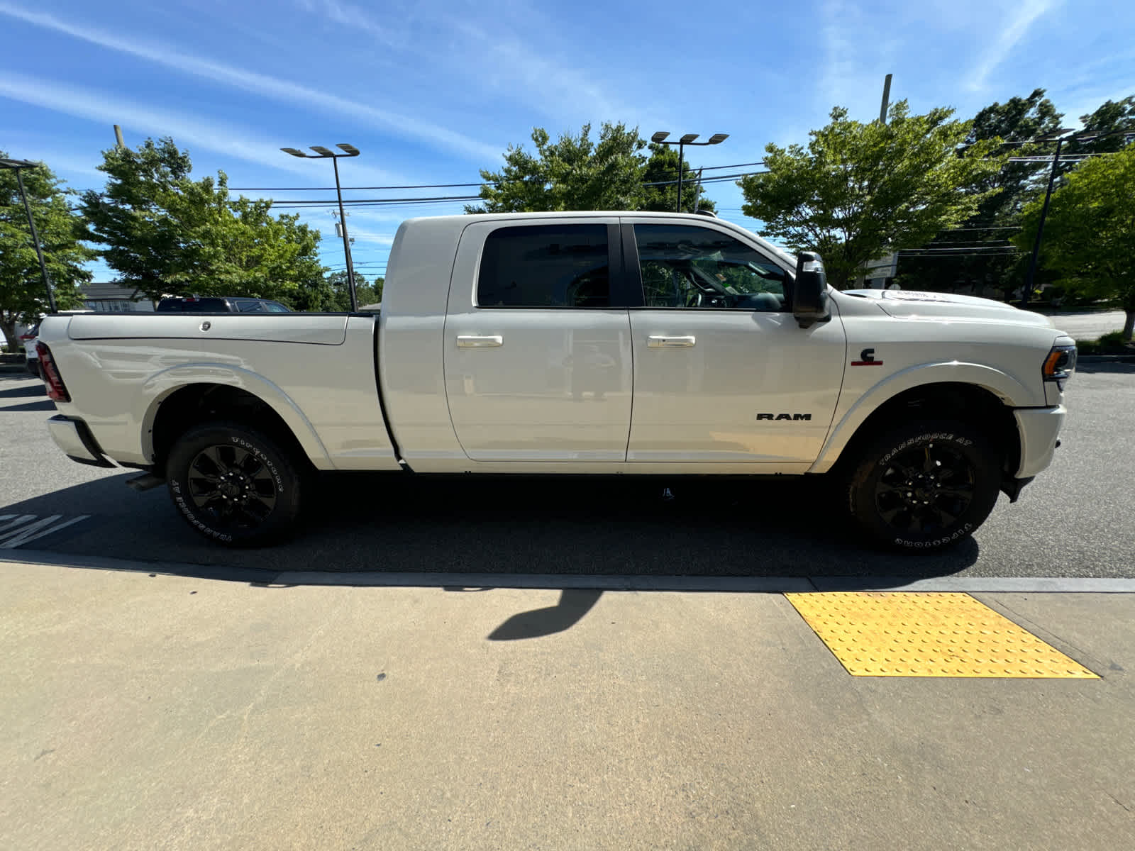 new 2024 Ram 3500 car, priced at $92,376