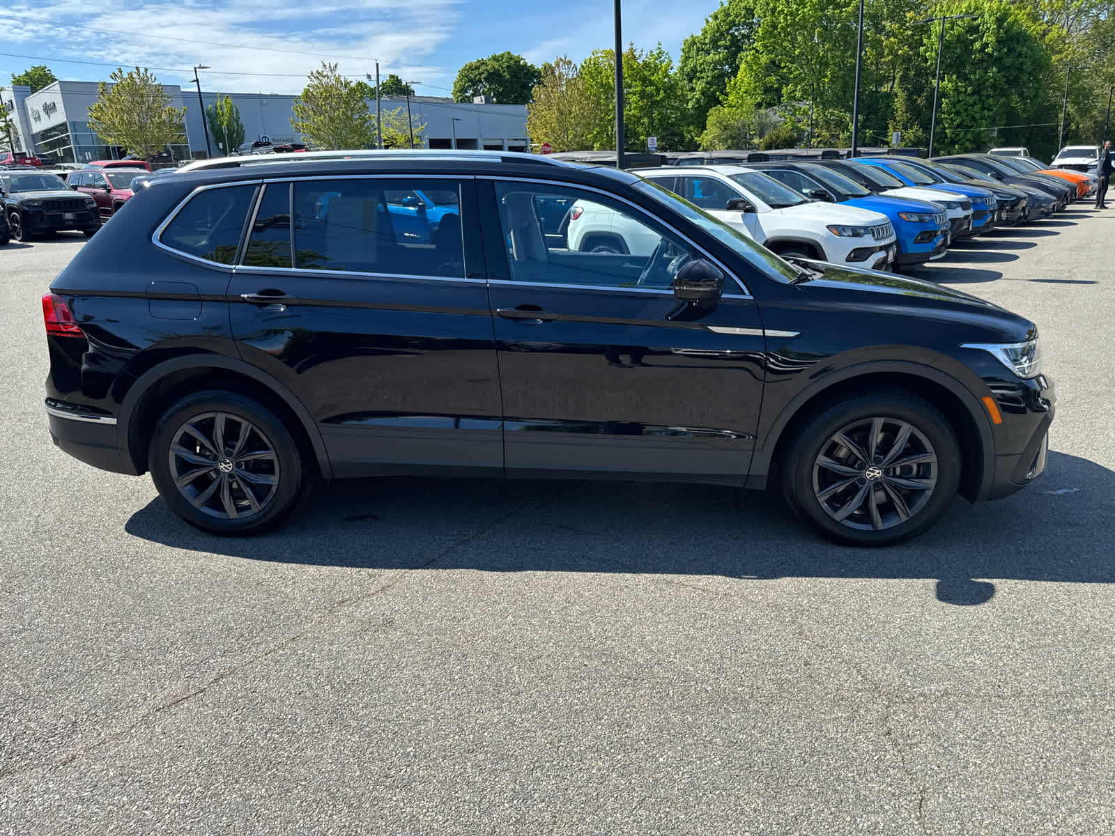used 2022 Volkswagen Tiguan car, priced at $24,811