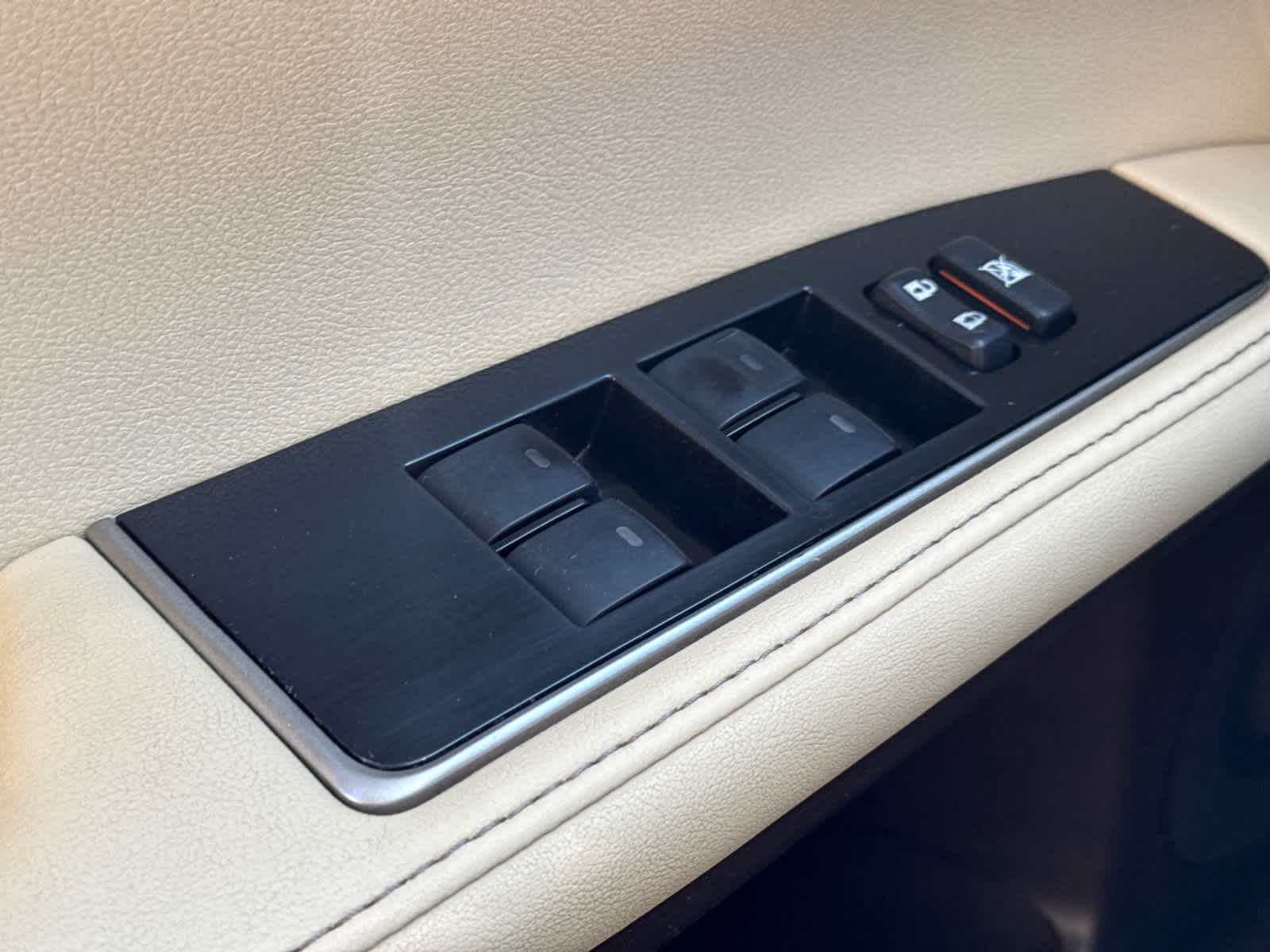 used 2018 Lexus ES car, priced at $20,500
