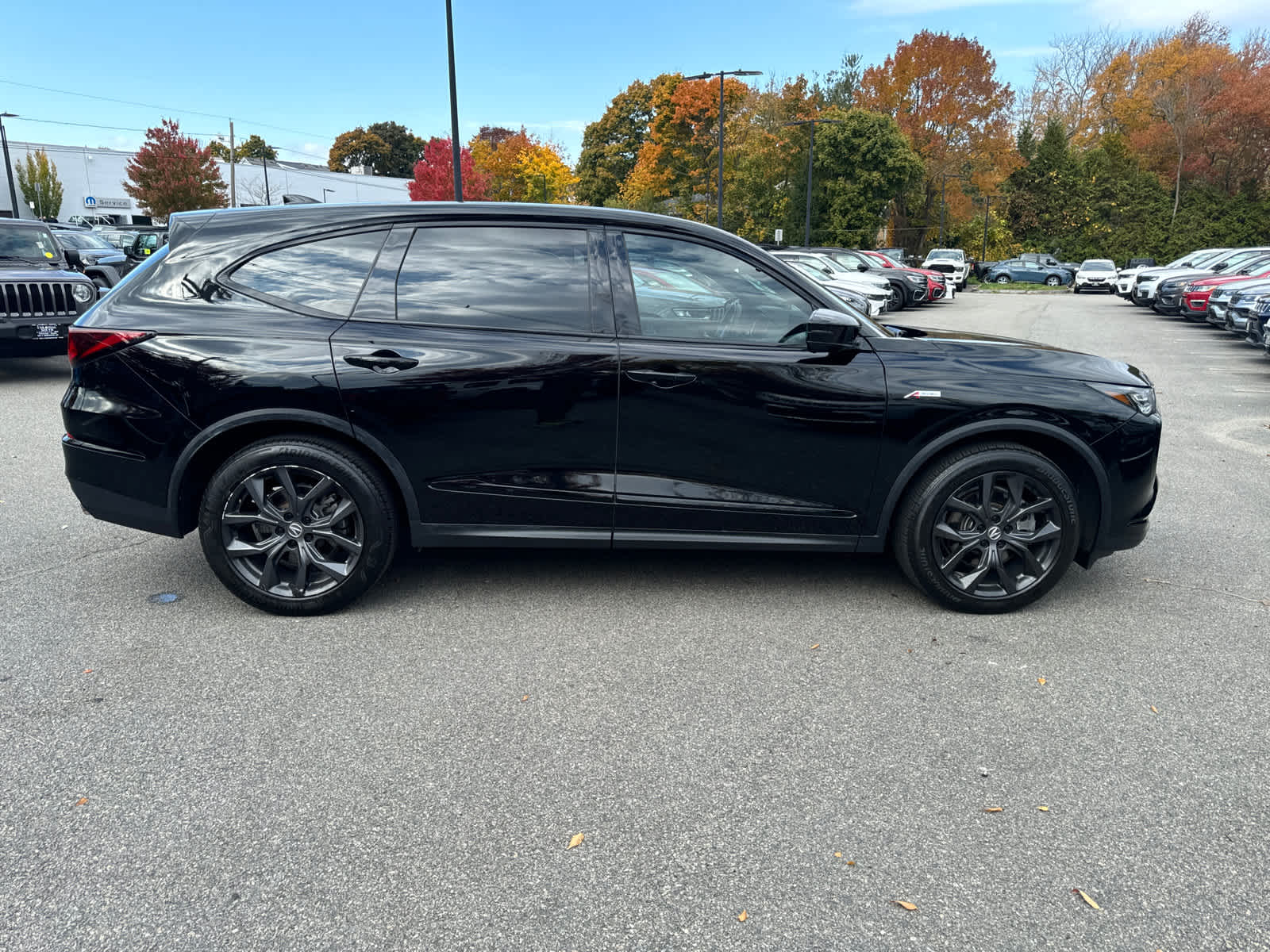 used 2022 Acura MDX car, priced at $42,400