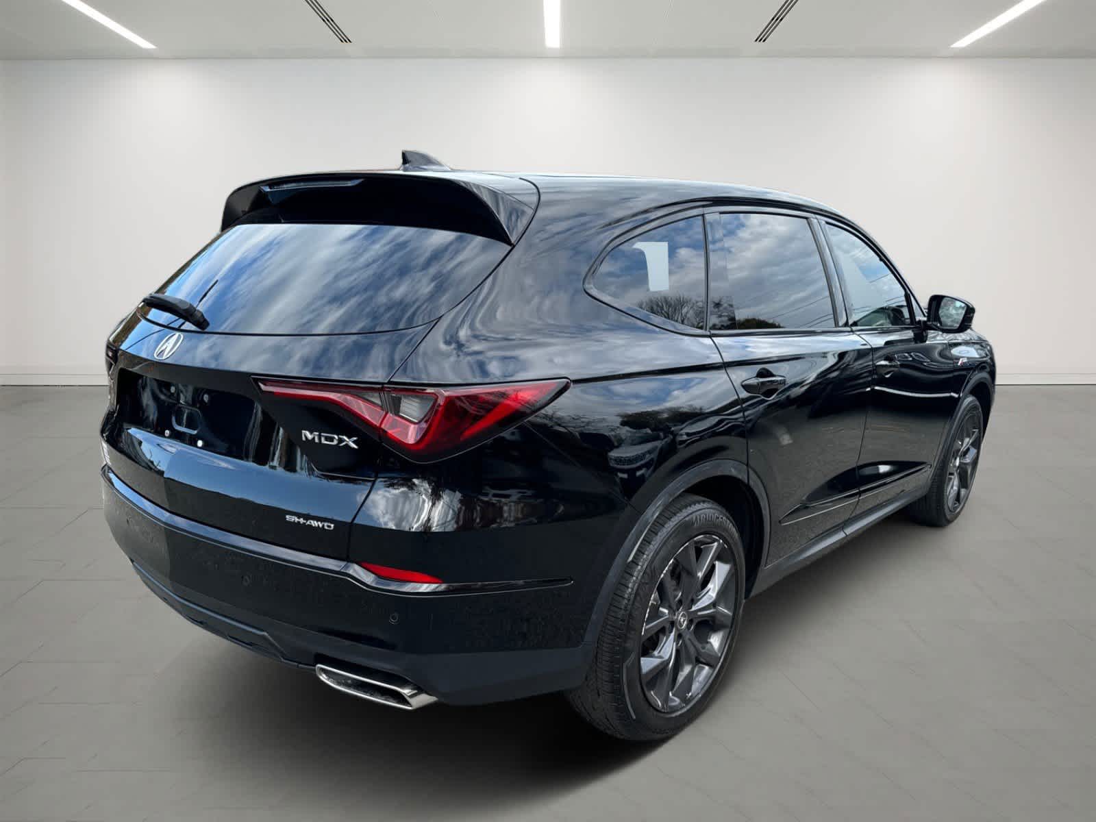 used 2022 Acura MDX car, priced at $42,400