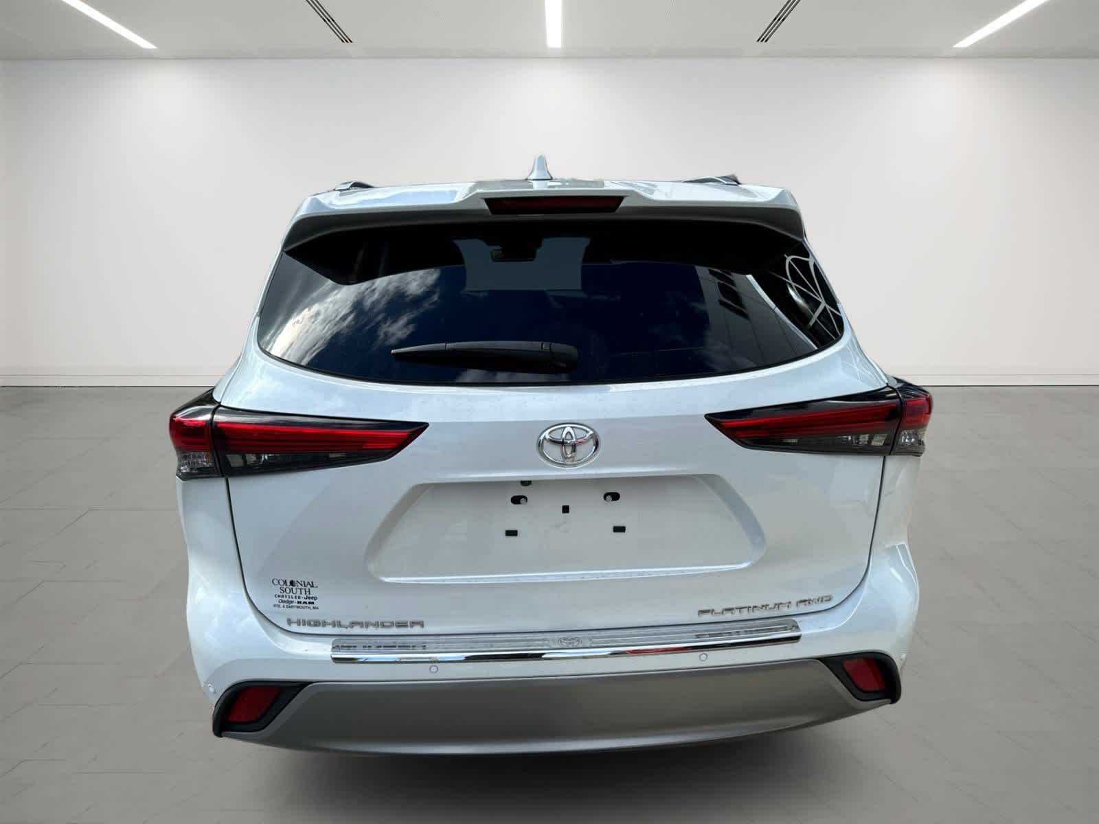 used 2022 Toyota Highlander car, priced at $44,900