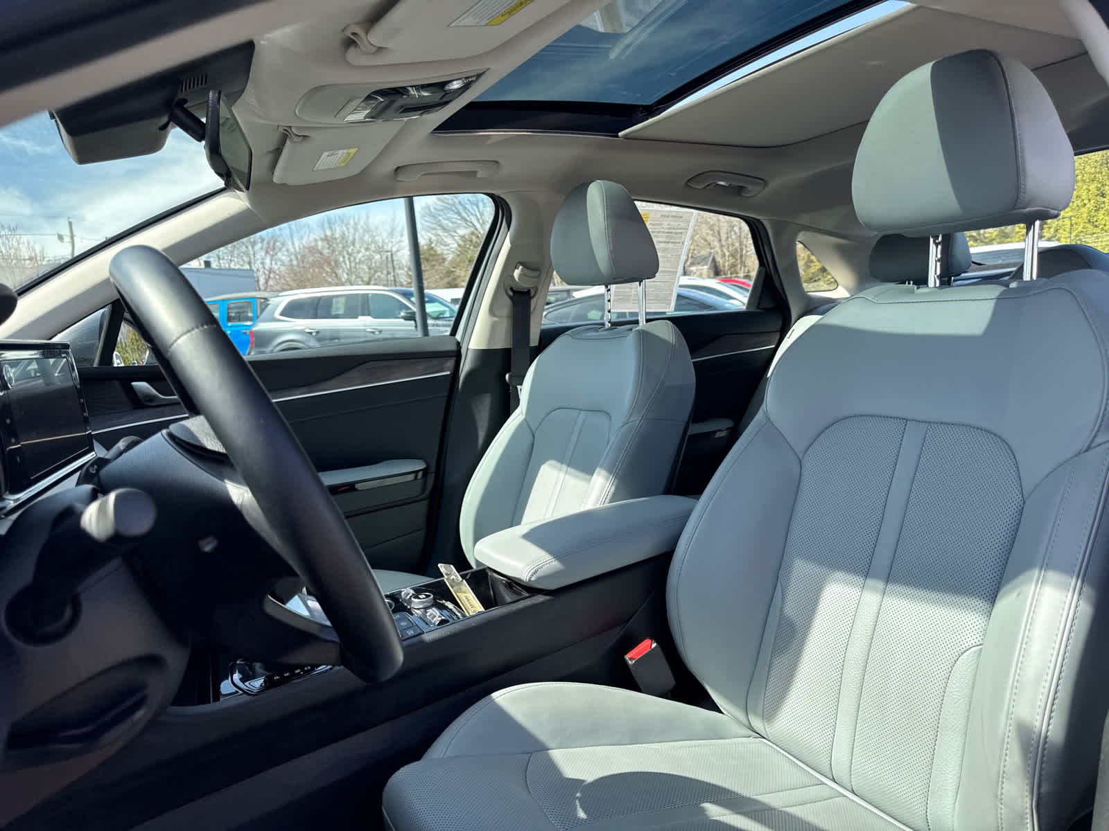 used 2022 Kia K5 car, priced at $25,500