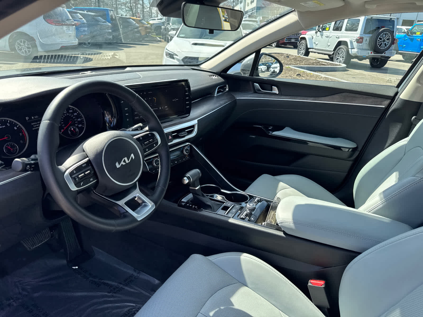 used 2022 Kia K5 car, priced at $25,500