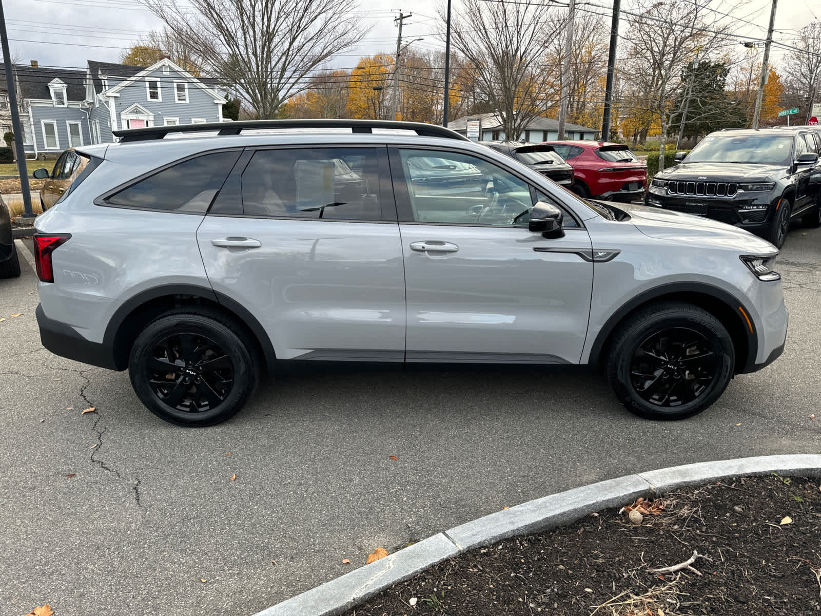 used 2023 Kia Sorento car, priced at $30,400