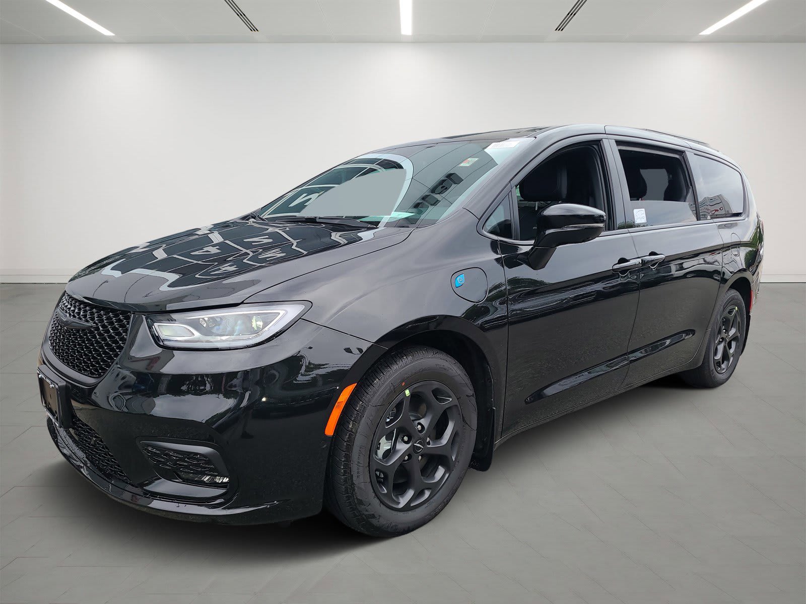 new 2023 Chrysler Pacifica car, priced at $53,609