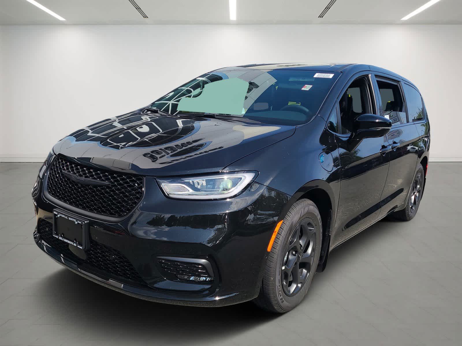 new 2023 Chrysler Pacifica car, priced at $54,659