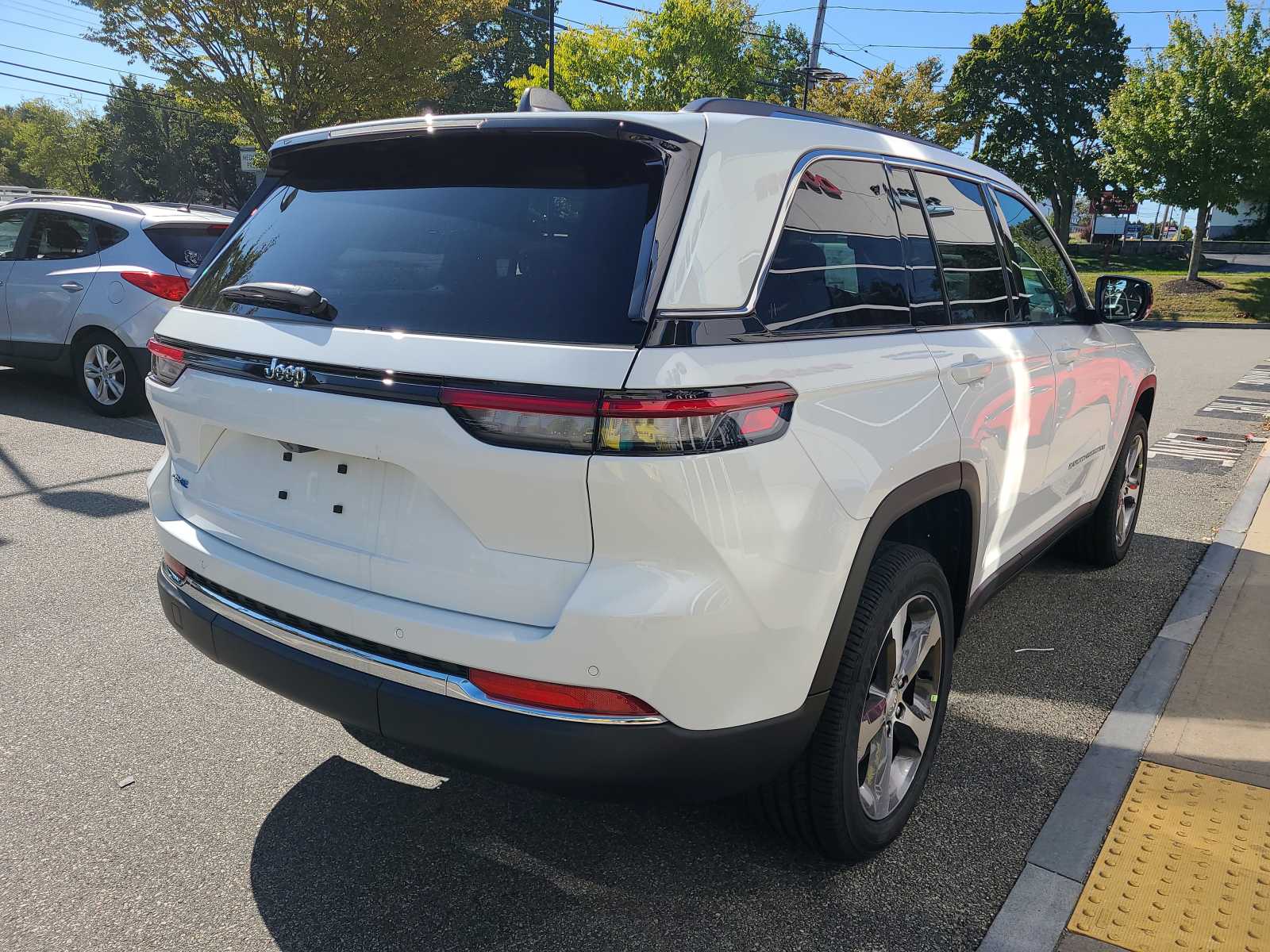 new 2024 Jeep Grand Cherokee 4xe car, priced at $52,441