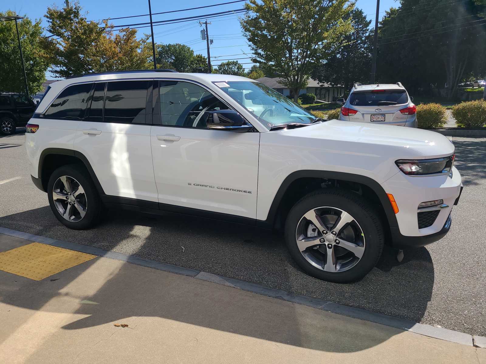 new 2024 Jeep Grand Cherokee 4xe car, priced at $52,441