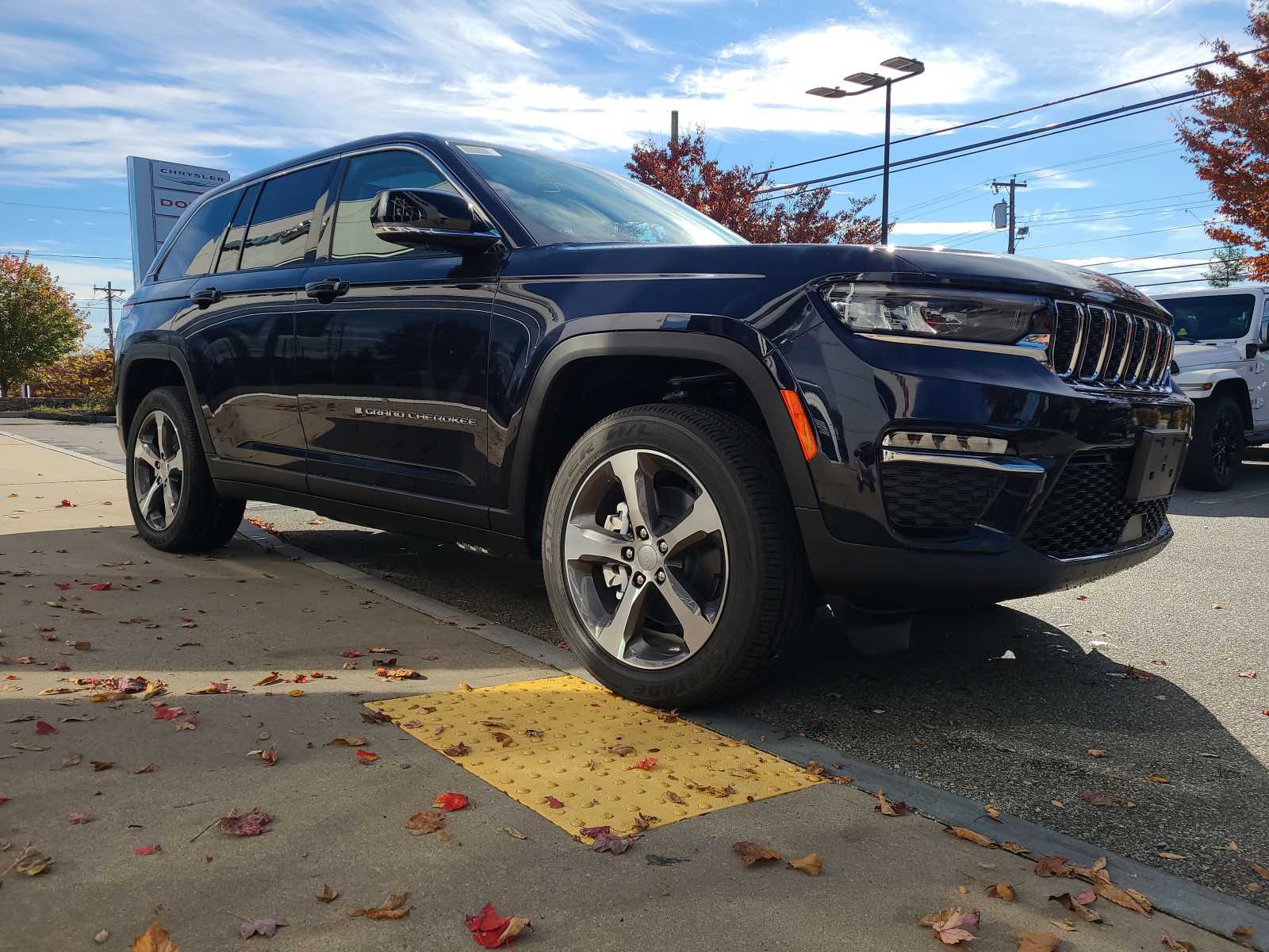 new 2024 Jeep Grand Cherokee 4xe car, priced at $51,925