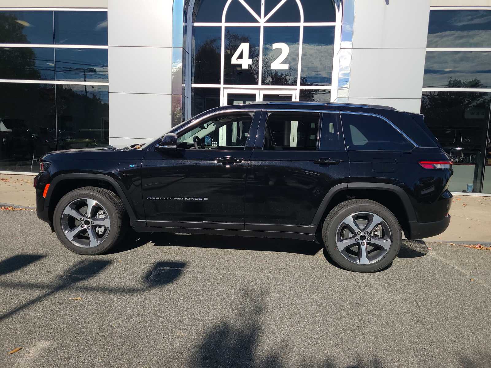 new 2024 Jeep Grand Cherokee 4xe car, priced at $52,481