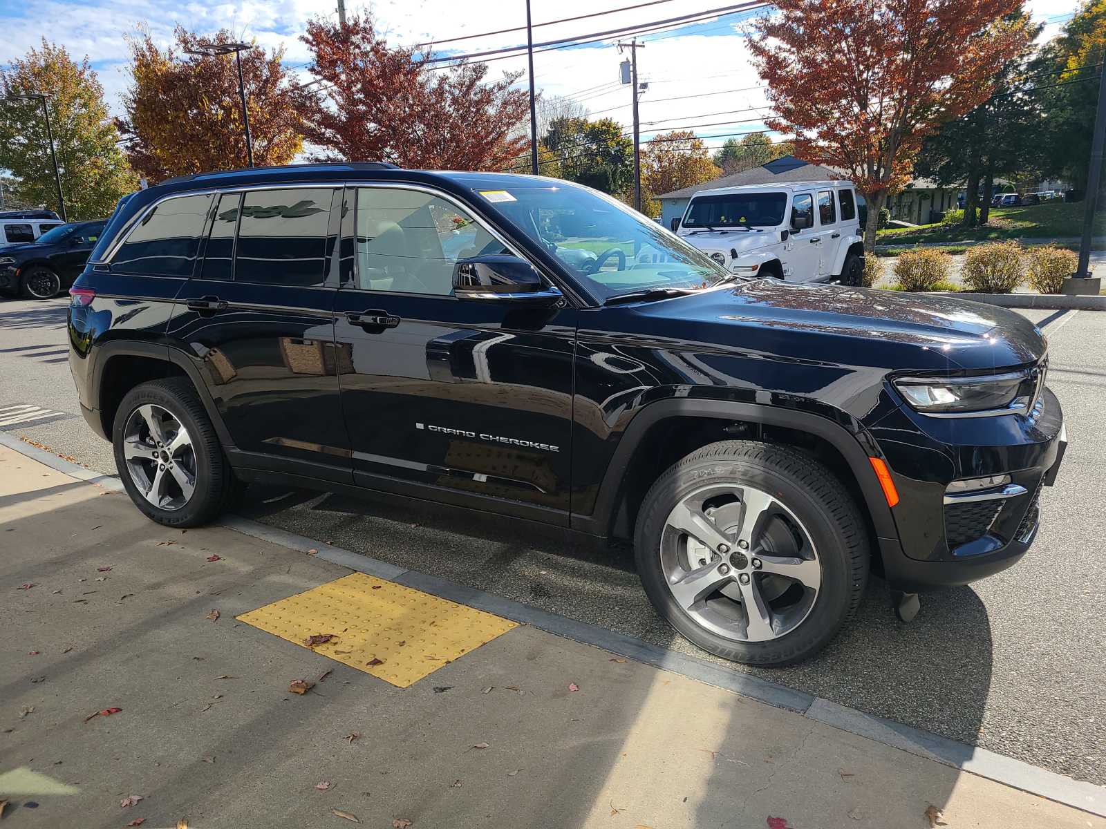 new 2024 Jeep Grand Cherokee 4xe car, priced at $52,481