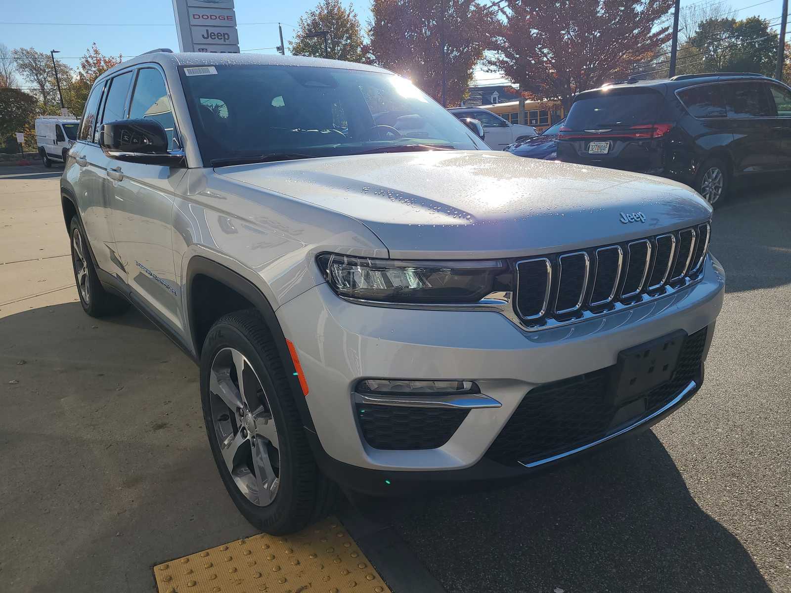 new 2024 Jeep Grand Cherokee 4xe car, priced at $52,376