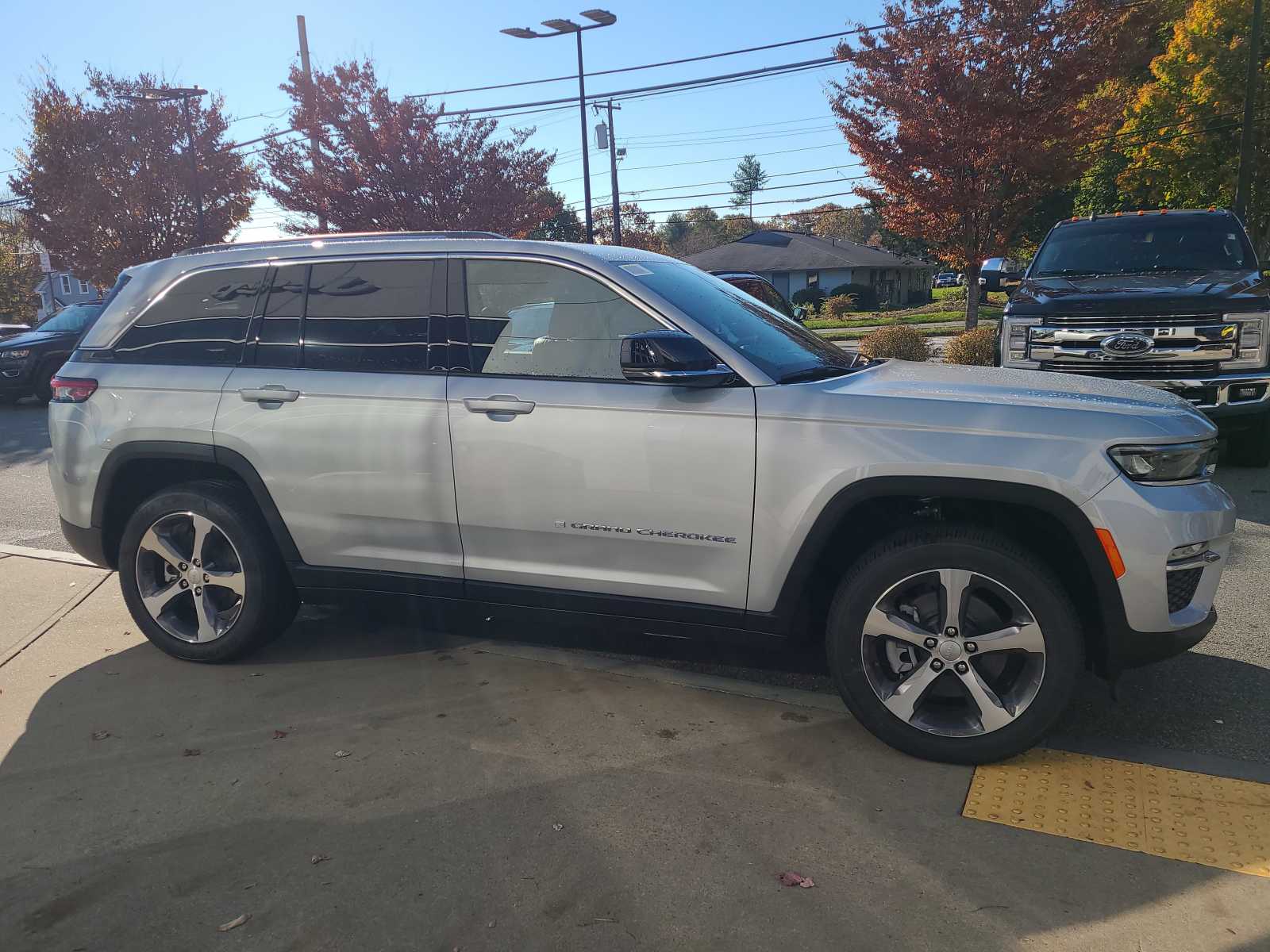 new 2024 Jeep Grand Cherokee 4xe car, priced at $52,376