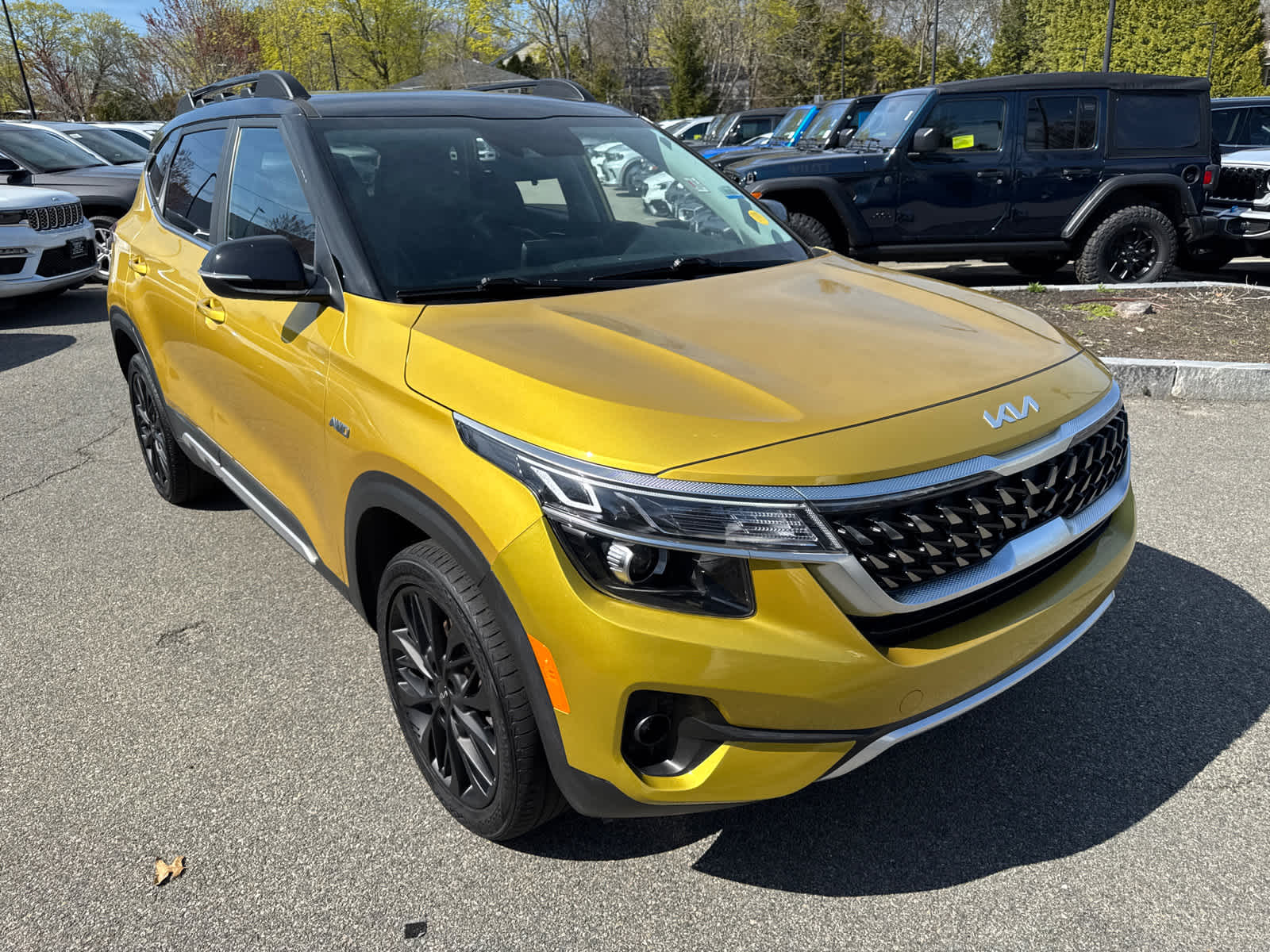used 2023 Kia Seltos car, priced at $23,900