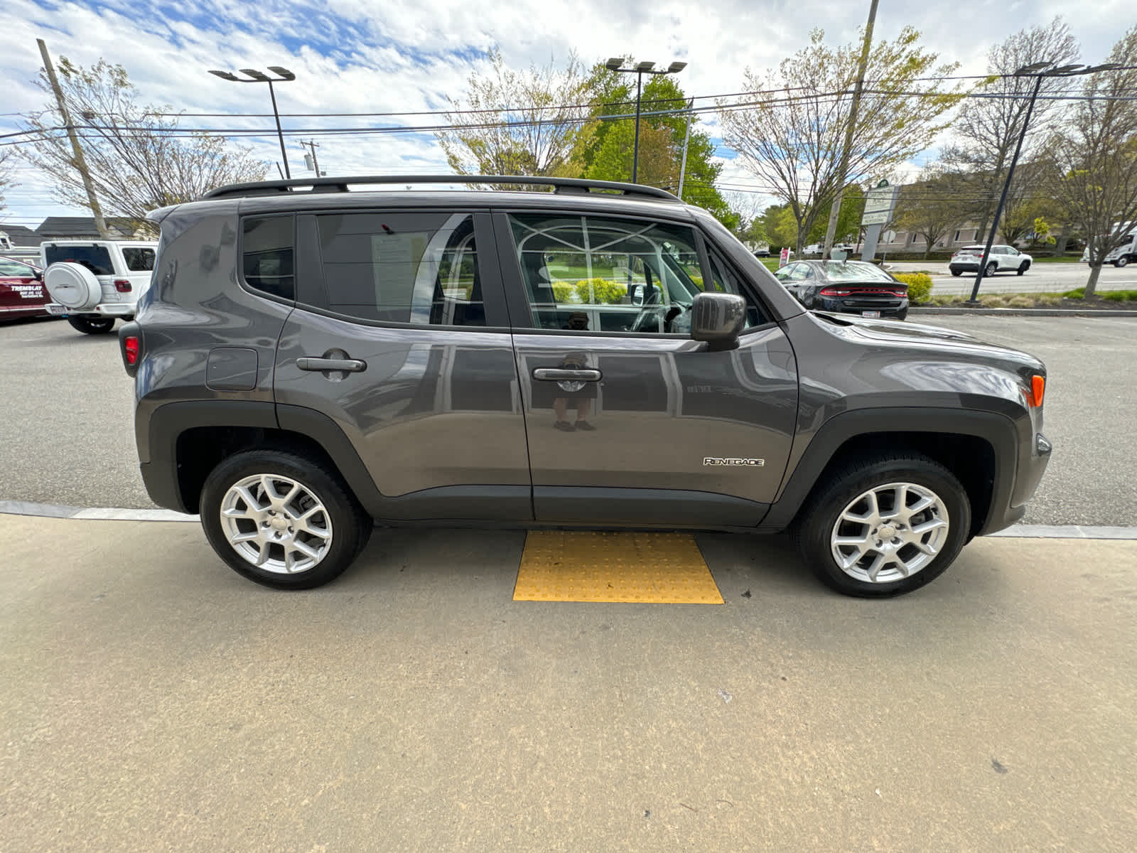 used 2020 Jeep Renegade car, priced at $21,400
