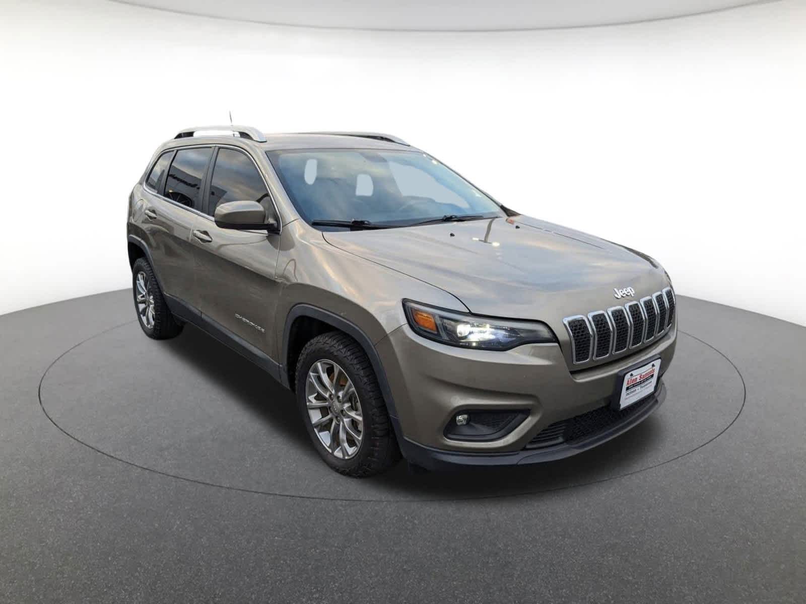 used 2019 Jeep Cherokee car, priced at $17,500