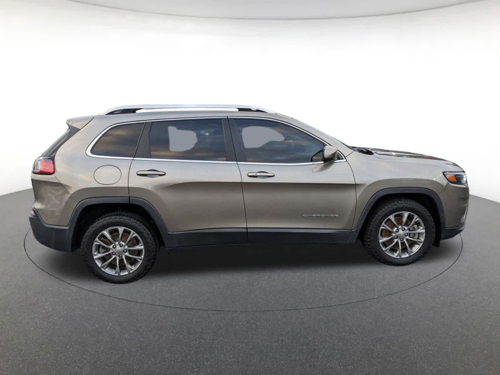 used 2019 Jeep Cherokee car, priced at $17,500