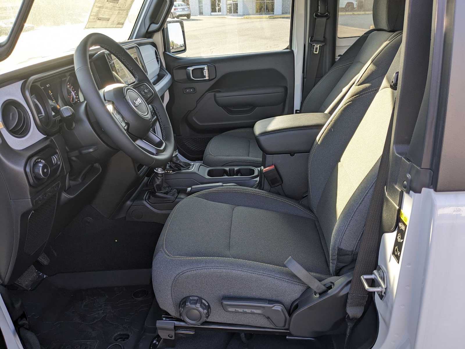 new 2025 Jeep Wrangler car, priced at $42,976
