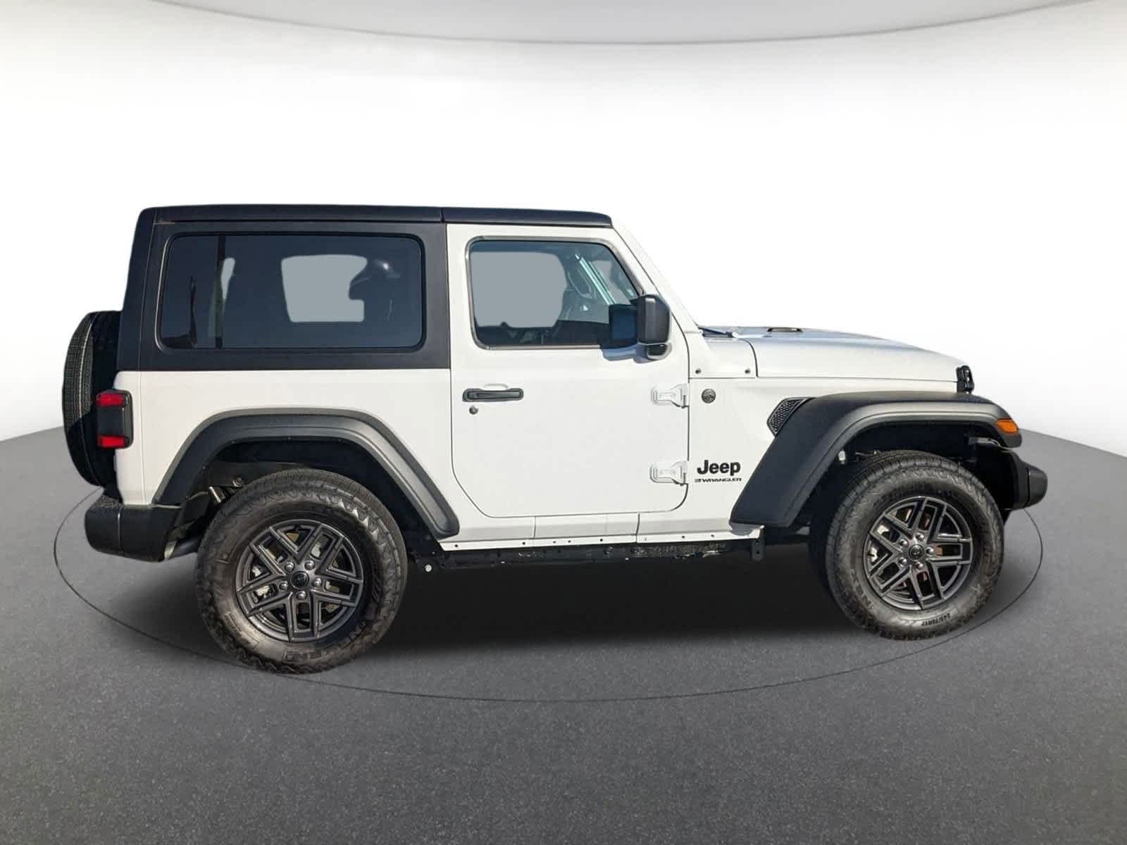 new 2025 Jeep Wrangler car, priced at $42,976