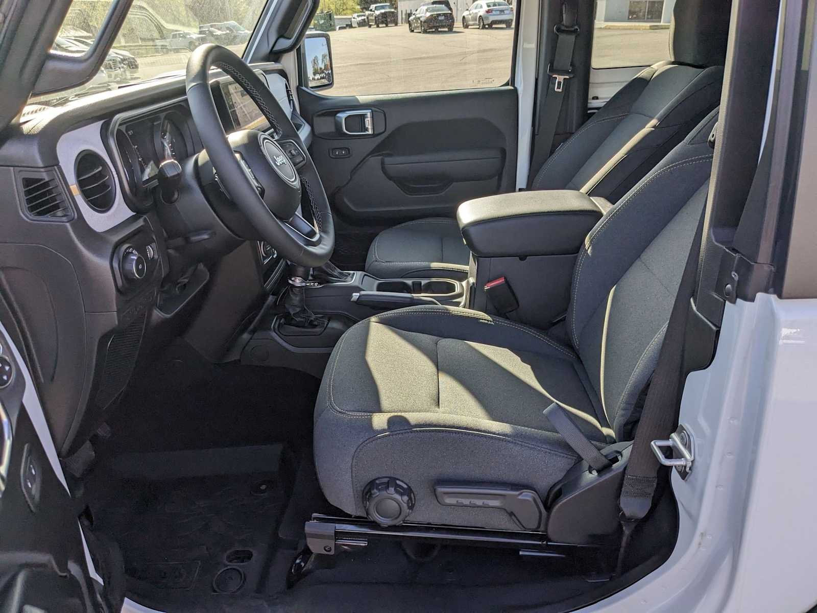 new 2025 Jeep Wrangler car, priced at $42,976