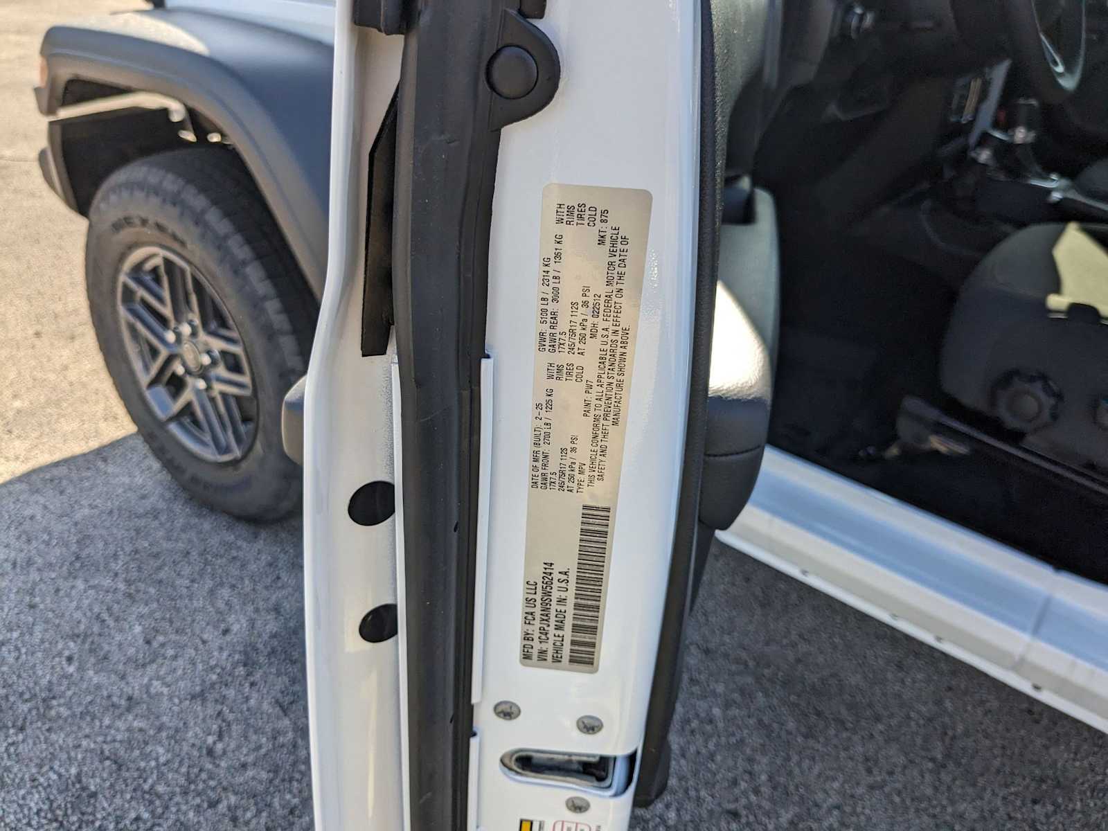 new 2025 Jeep Wrangler car, priced at $42,976