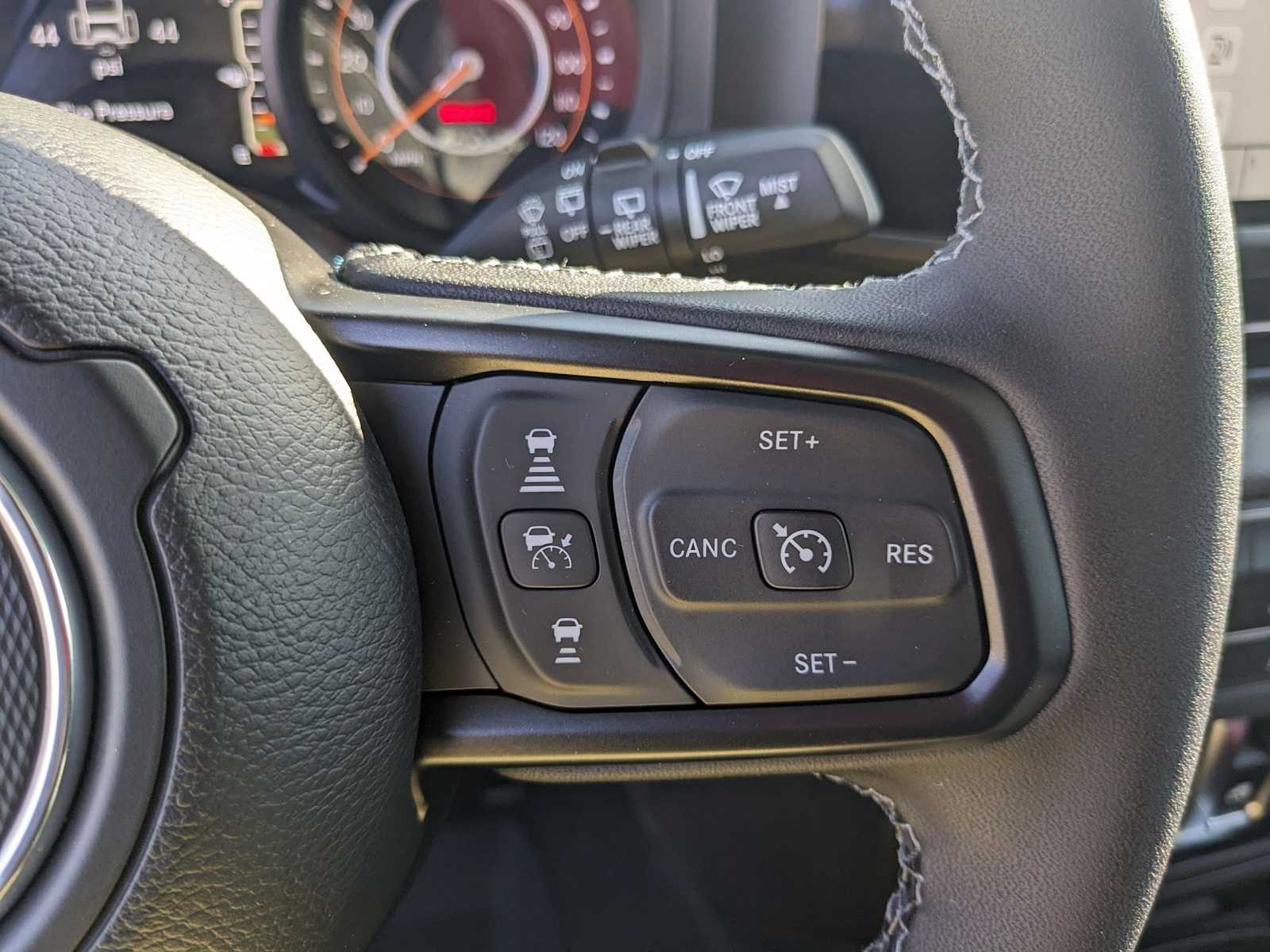 new 2025 Jeep Wrangler car, priced at $42,976