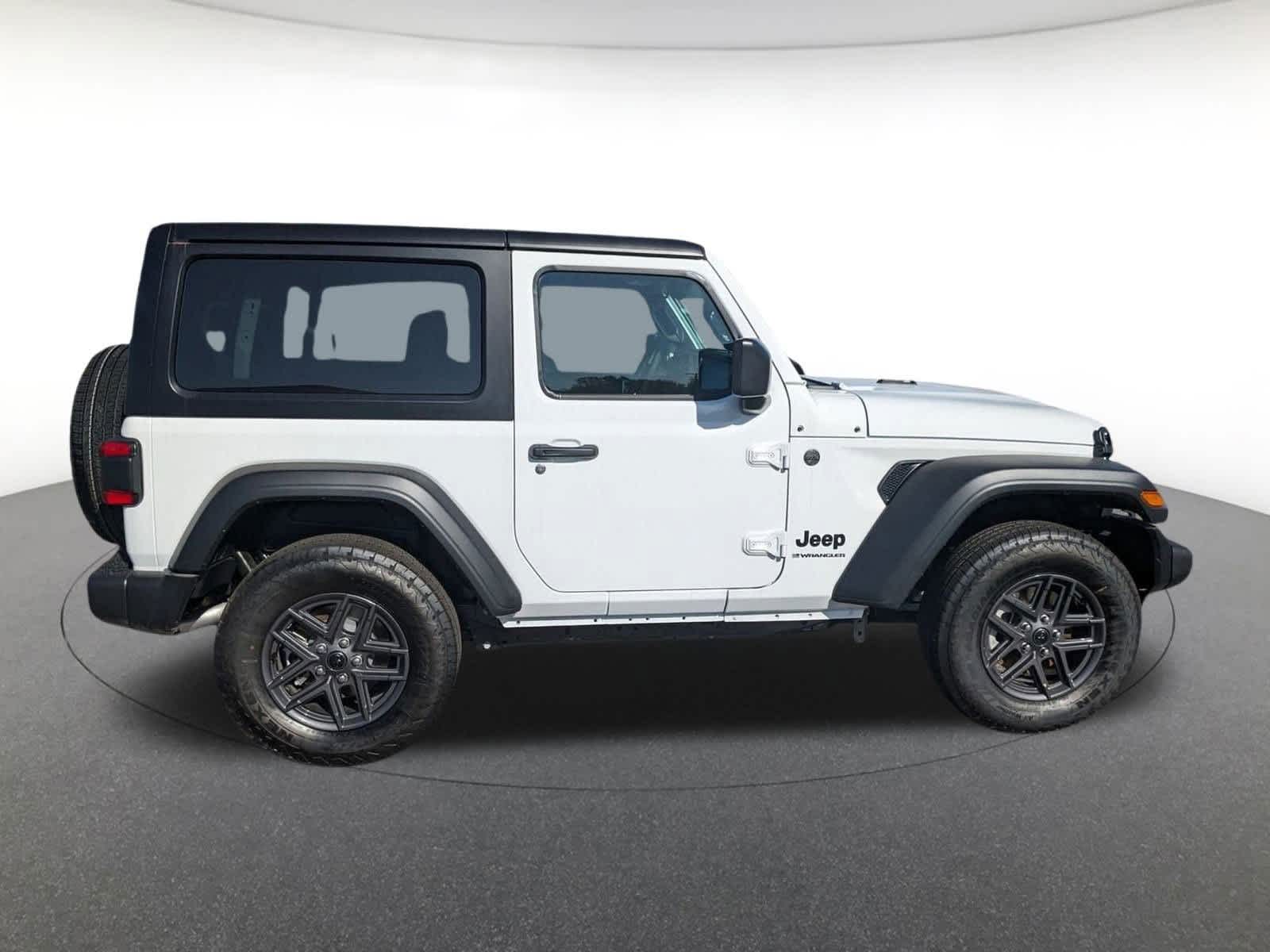 new 2025 Jeep Wrangler car, priced at $42,976