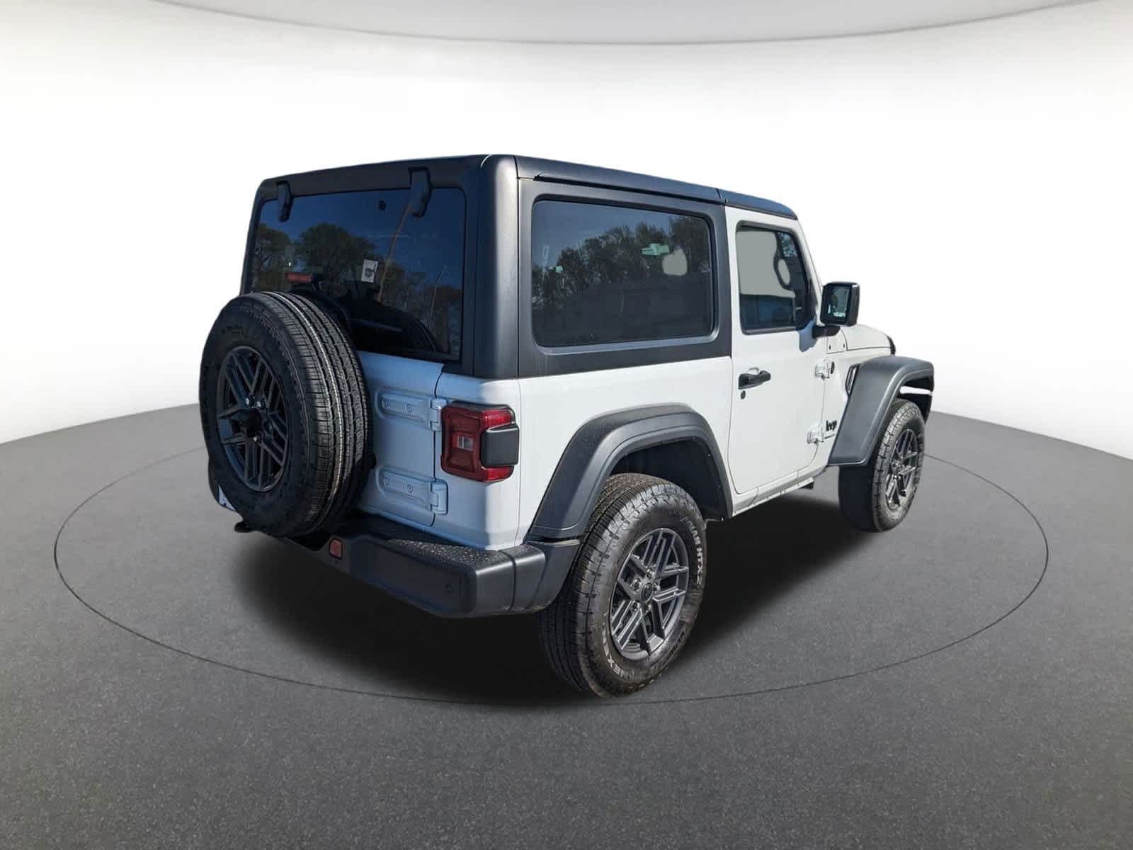 new 2025 Jeep Wrangler car, priced at $42,976