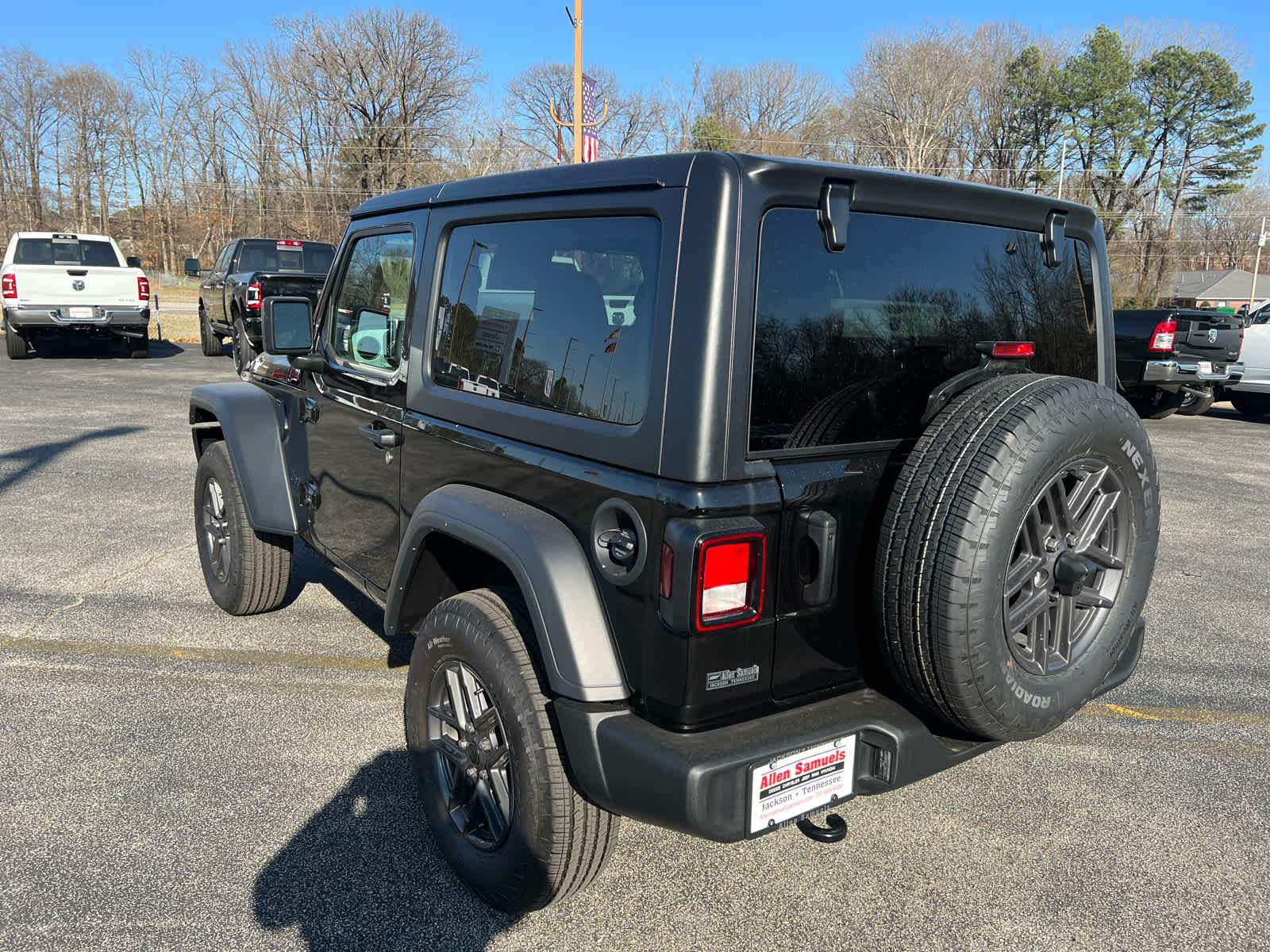 new 2025 Jeep Wrangler car, priced at $42,846