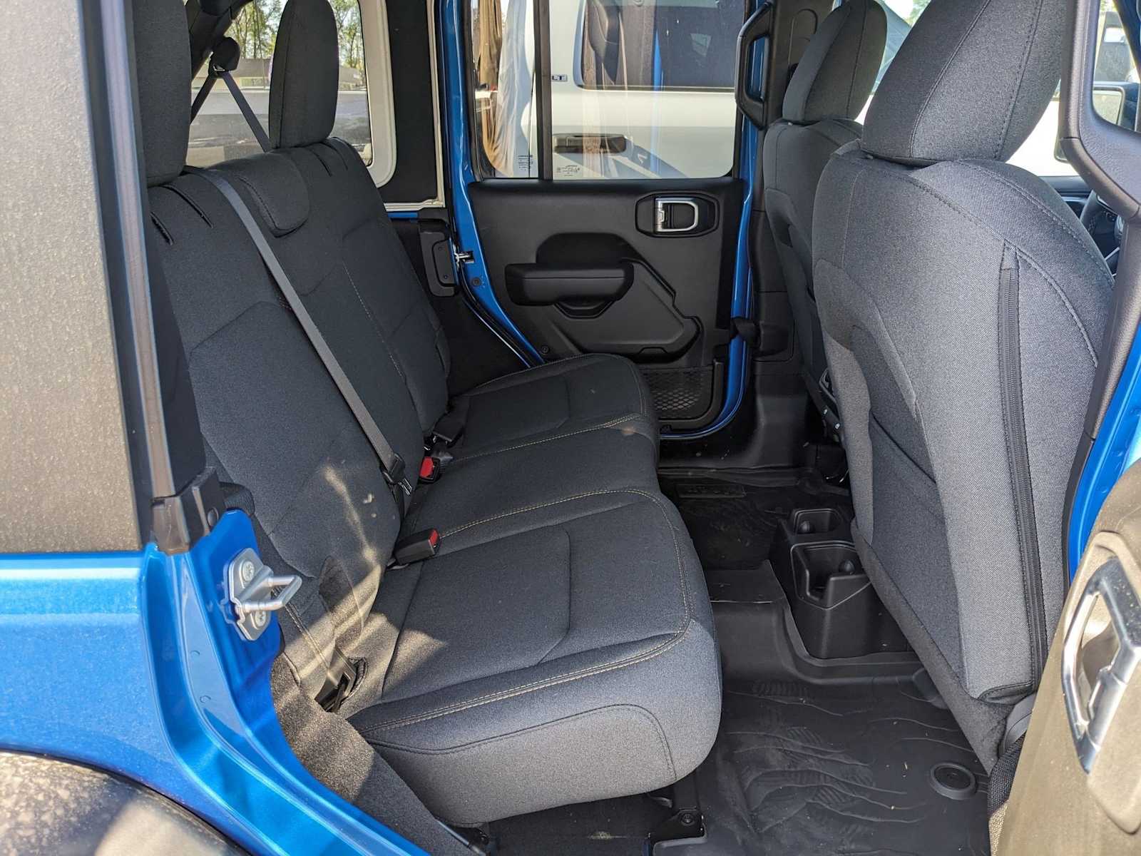 new 2025 Jeep Wrangler car, priced at $45,321