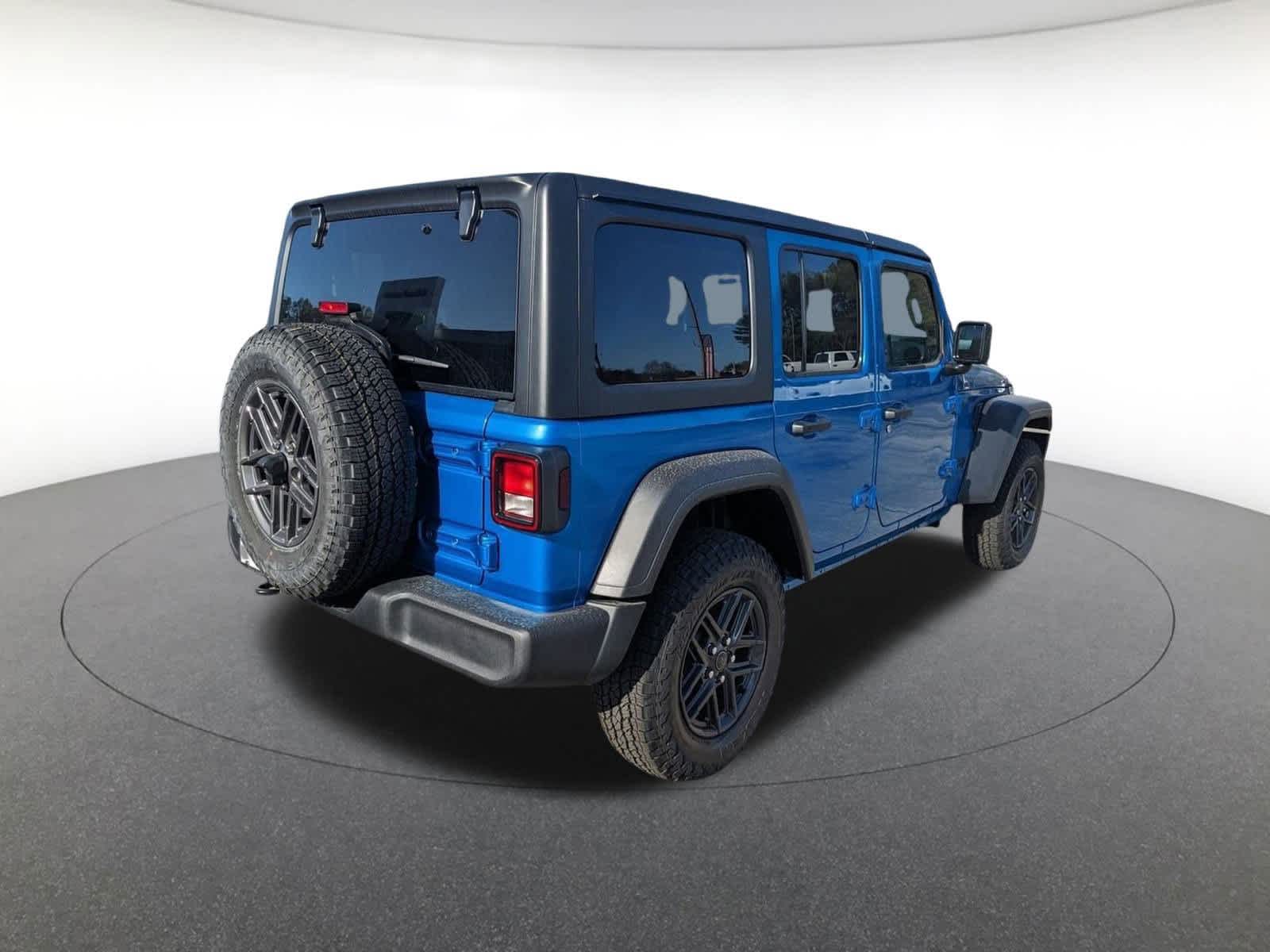 new 2025 Jeep Wrangler car, priced at $45,321