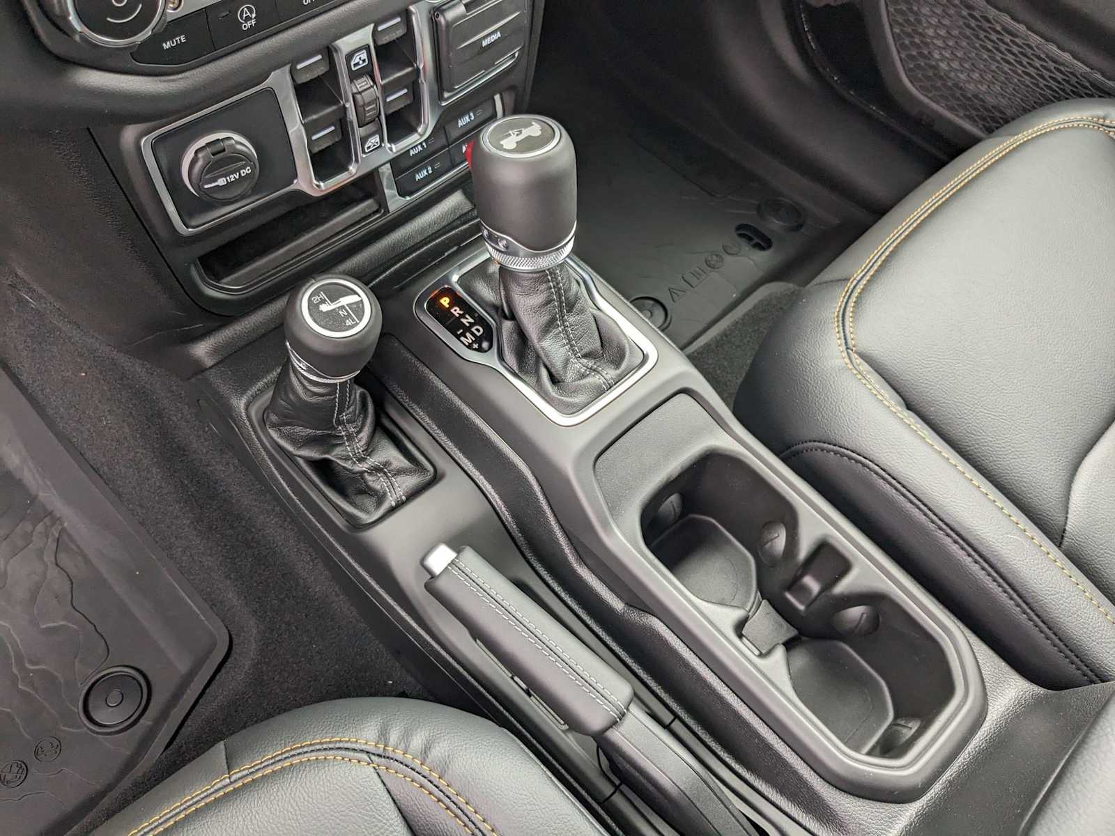 new 2025 Jeep Wrangler car, priced at $61,274
