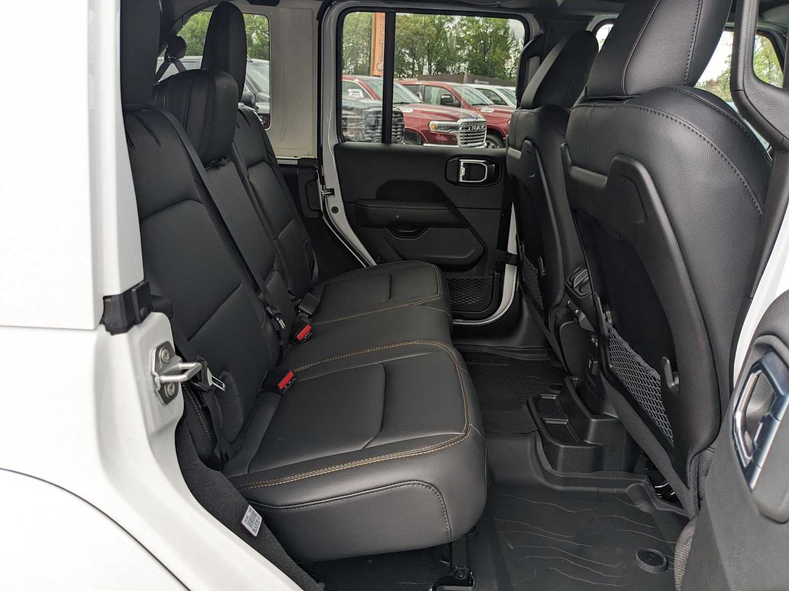 new 2025 Jeep Wrangler car, priced at $55,179