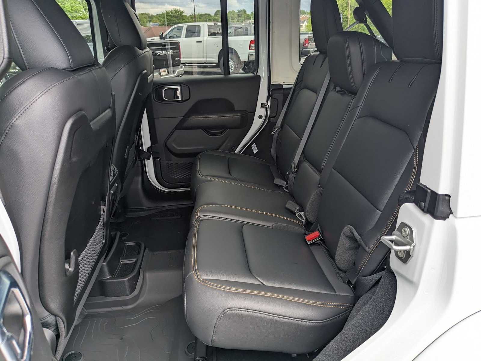 new 2025 Jeep Wrangler car, priced at $55,179