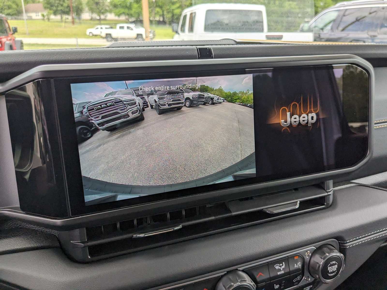new 2025 Jeep Wrangler car, priced at $55,179