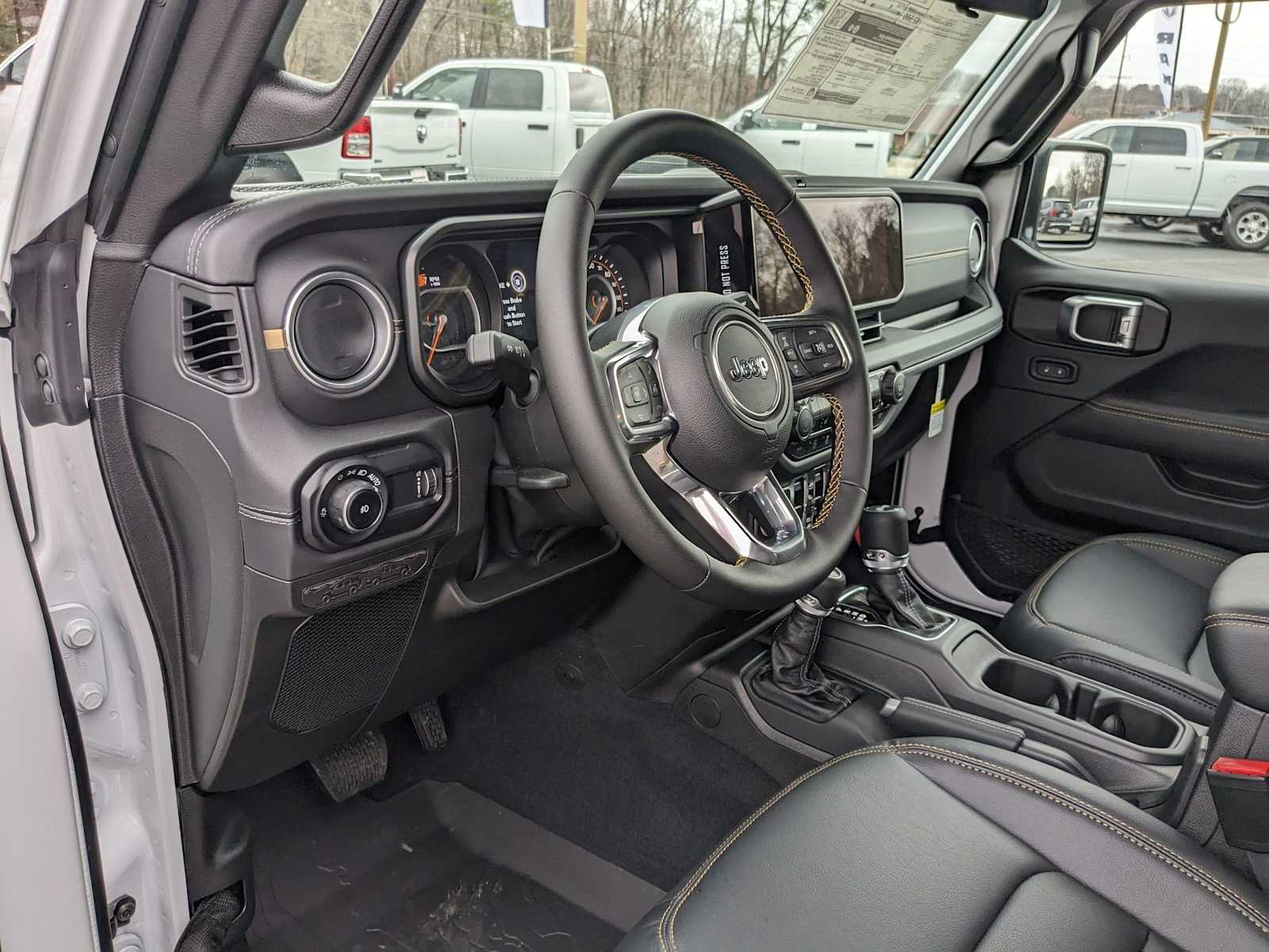 new 2025 Jeep Wrangler car, priced at $55,371