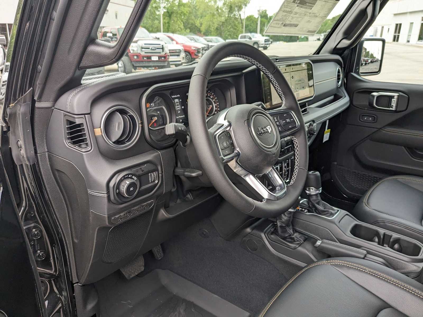 new 2025 Jeep Wrangler car, priced at $55,697