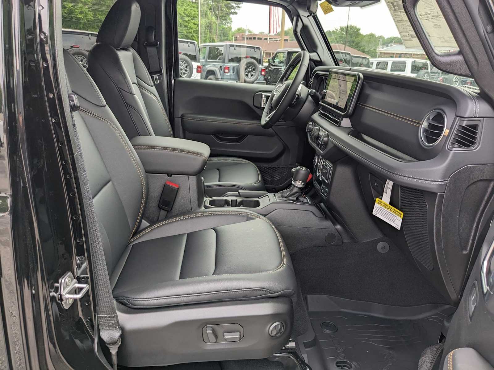 new 2025 Jeep Wrangler car, priced at $55,697