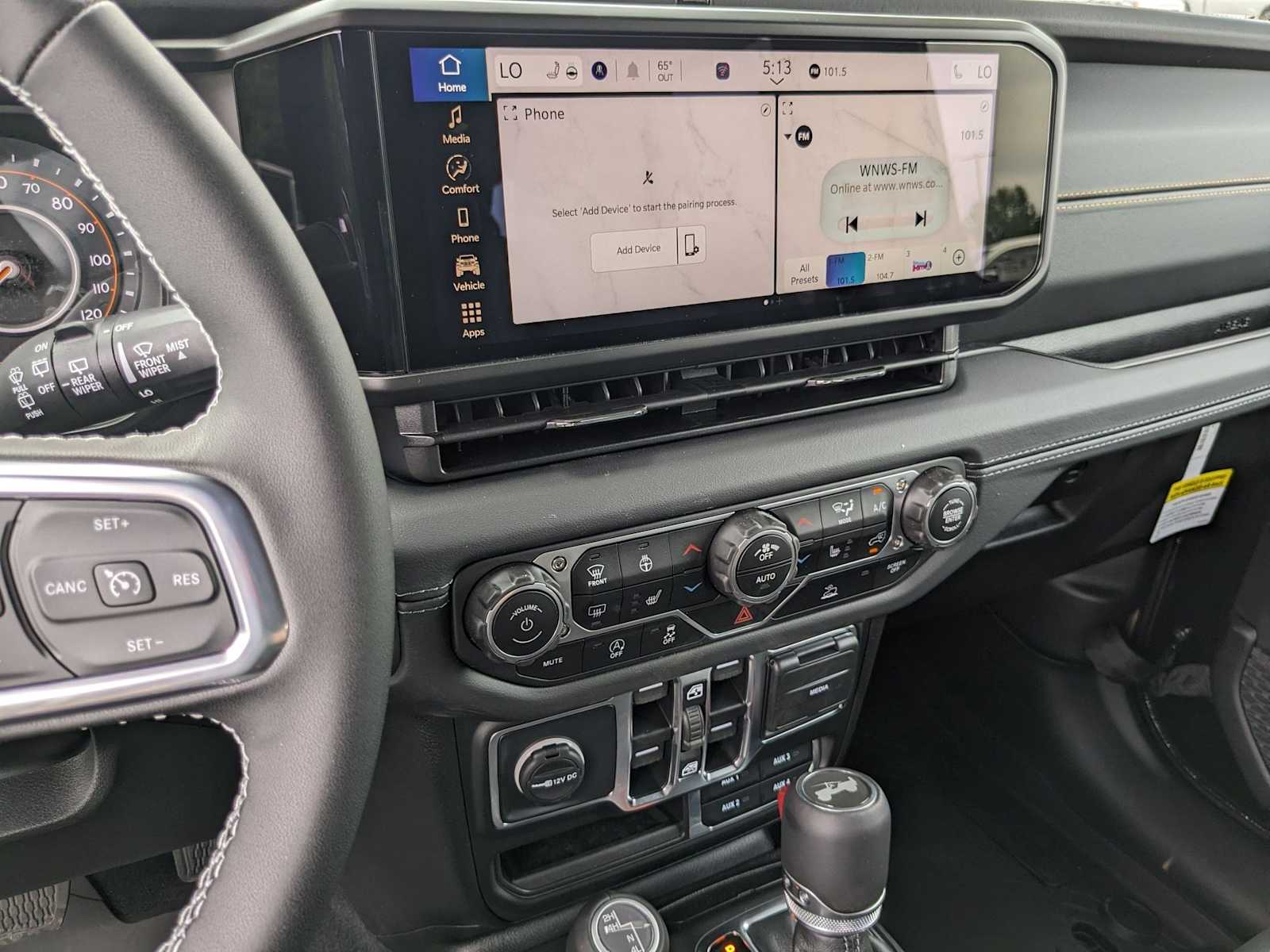 new 2025 Jeep Wrangler car, priced at $55,697