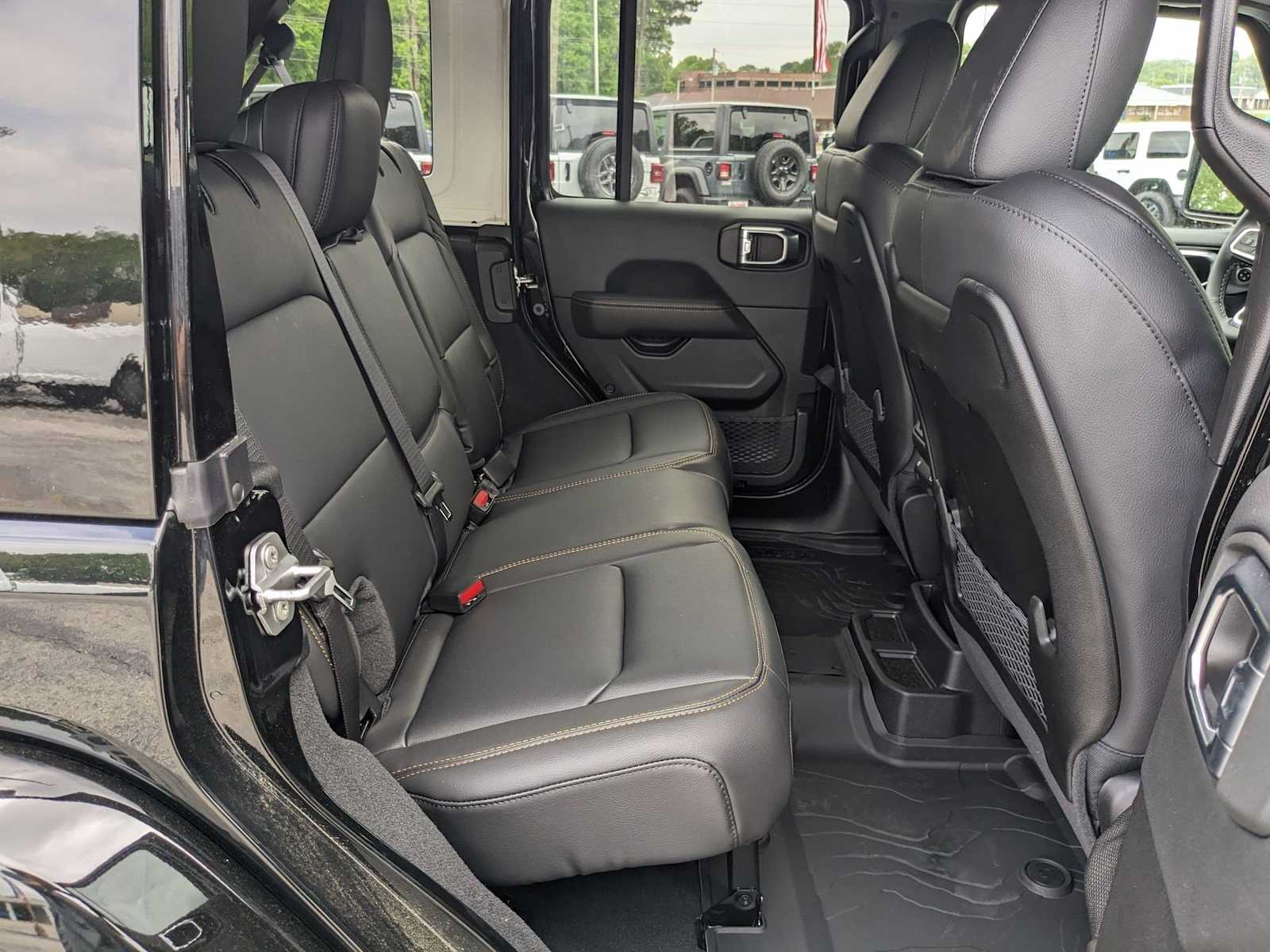 new 2025 Jeep Wrangler car, priced at $55,697