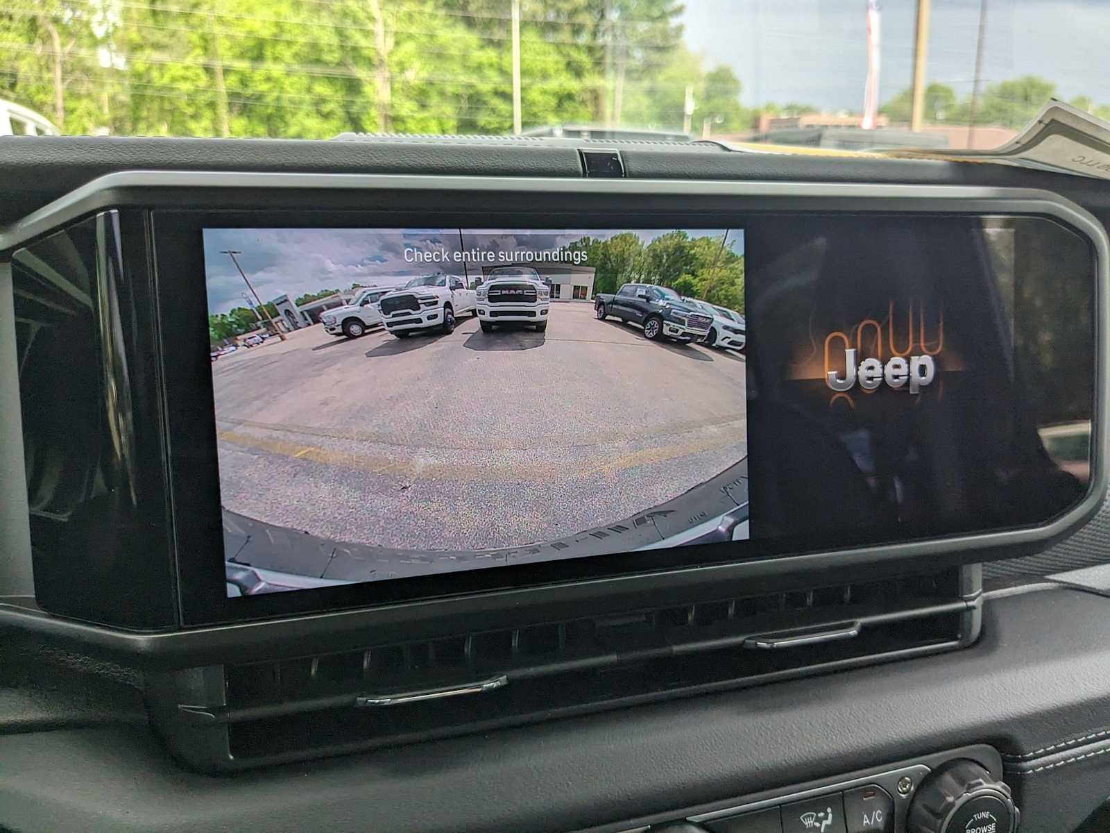 new 2025 Jeep Wrangler car, priced at $59,131